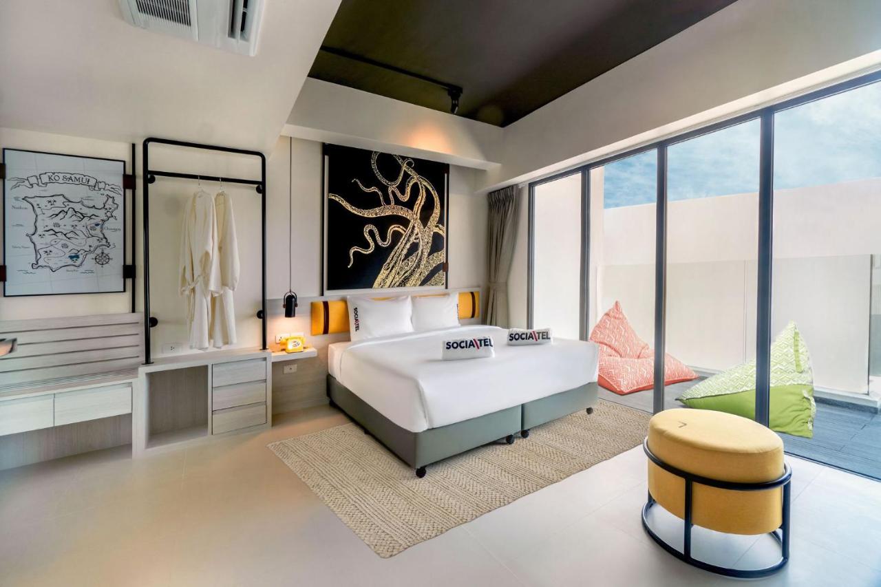 Double Deluxe King Bed