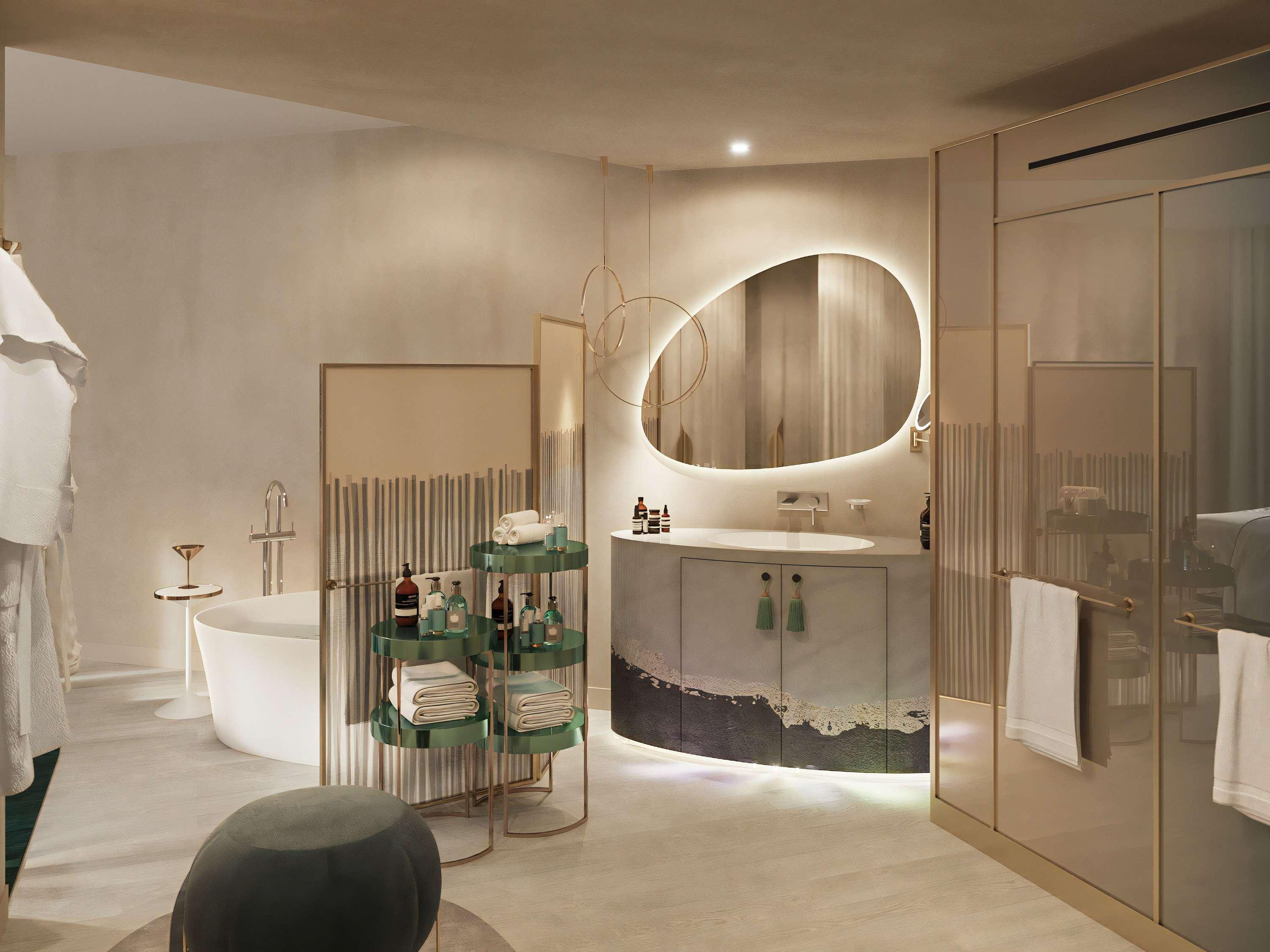 Suite with Balcony with Views