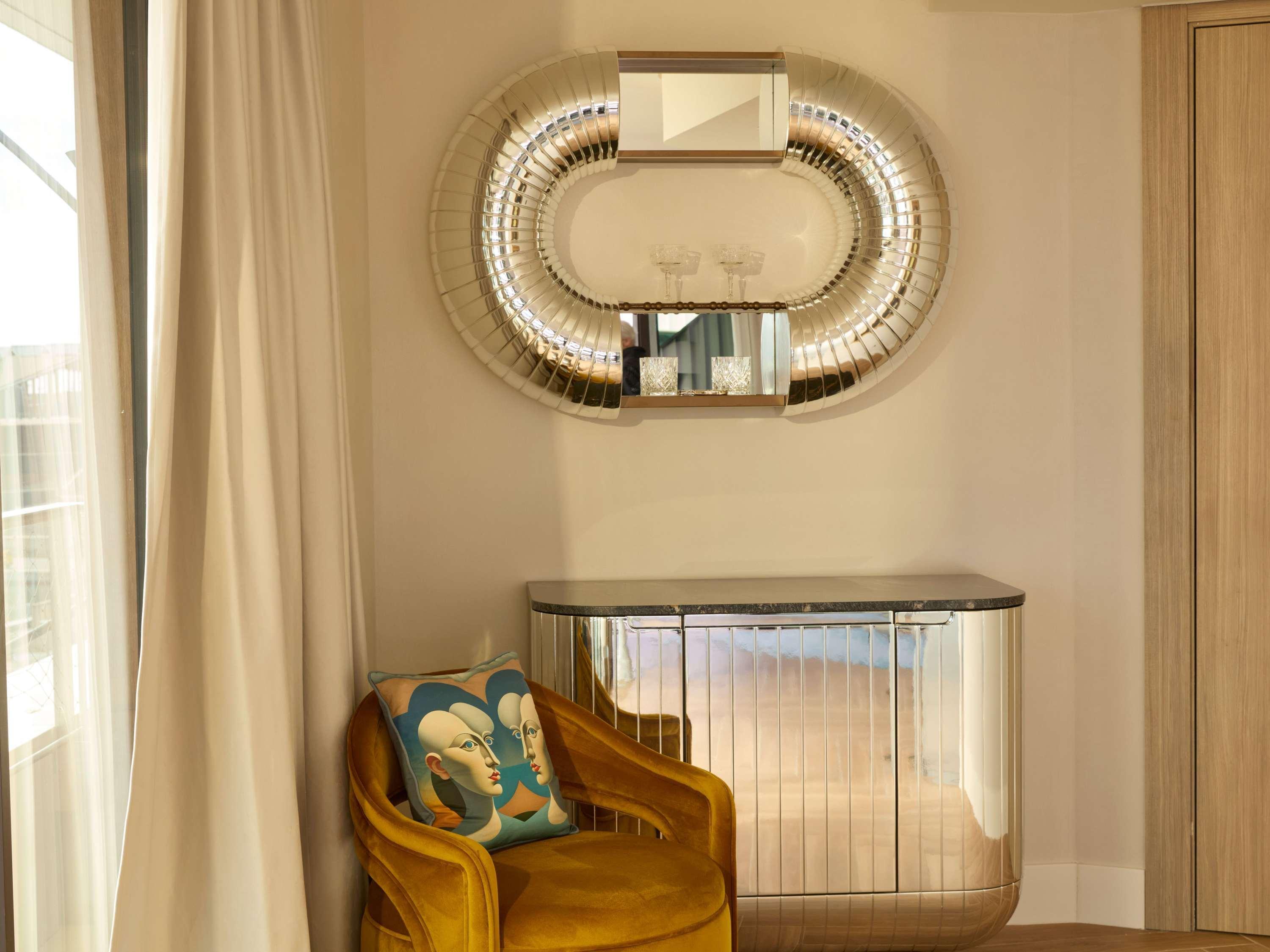 Studio King Size Bed