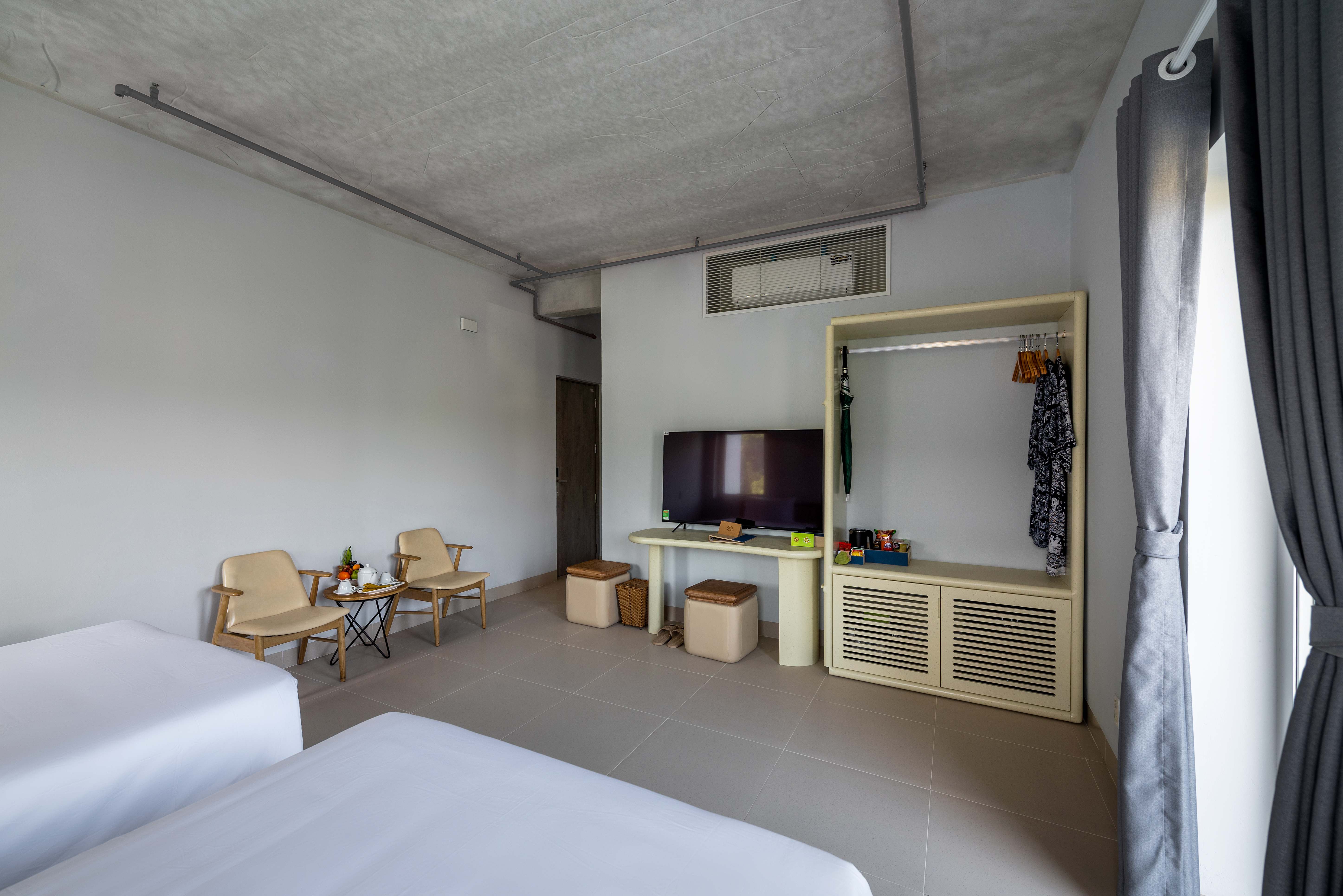 Twin Deluxe Two Beds