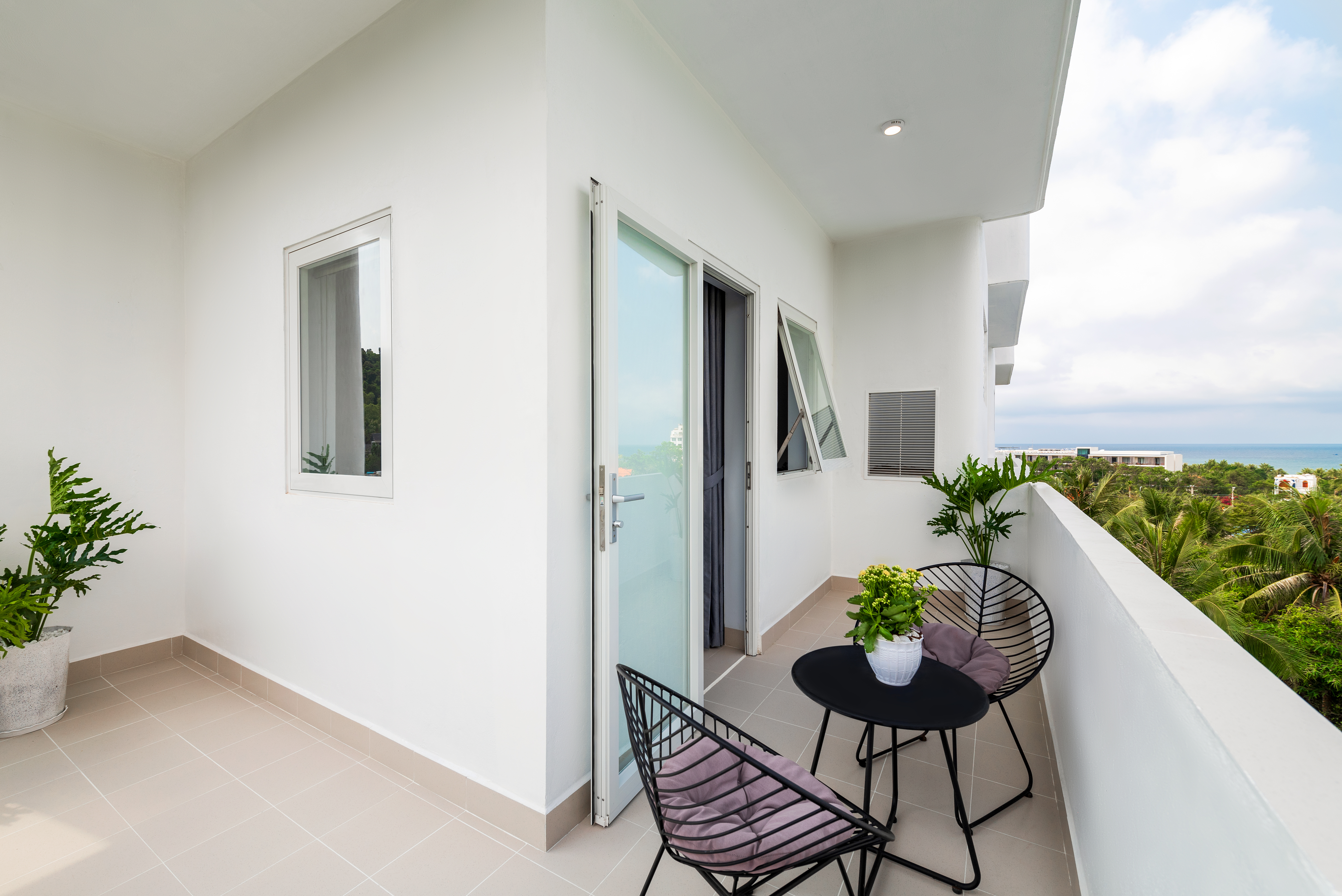 Double Deluxe One Bed