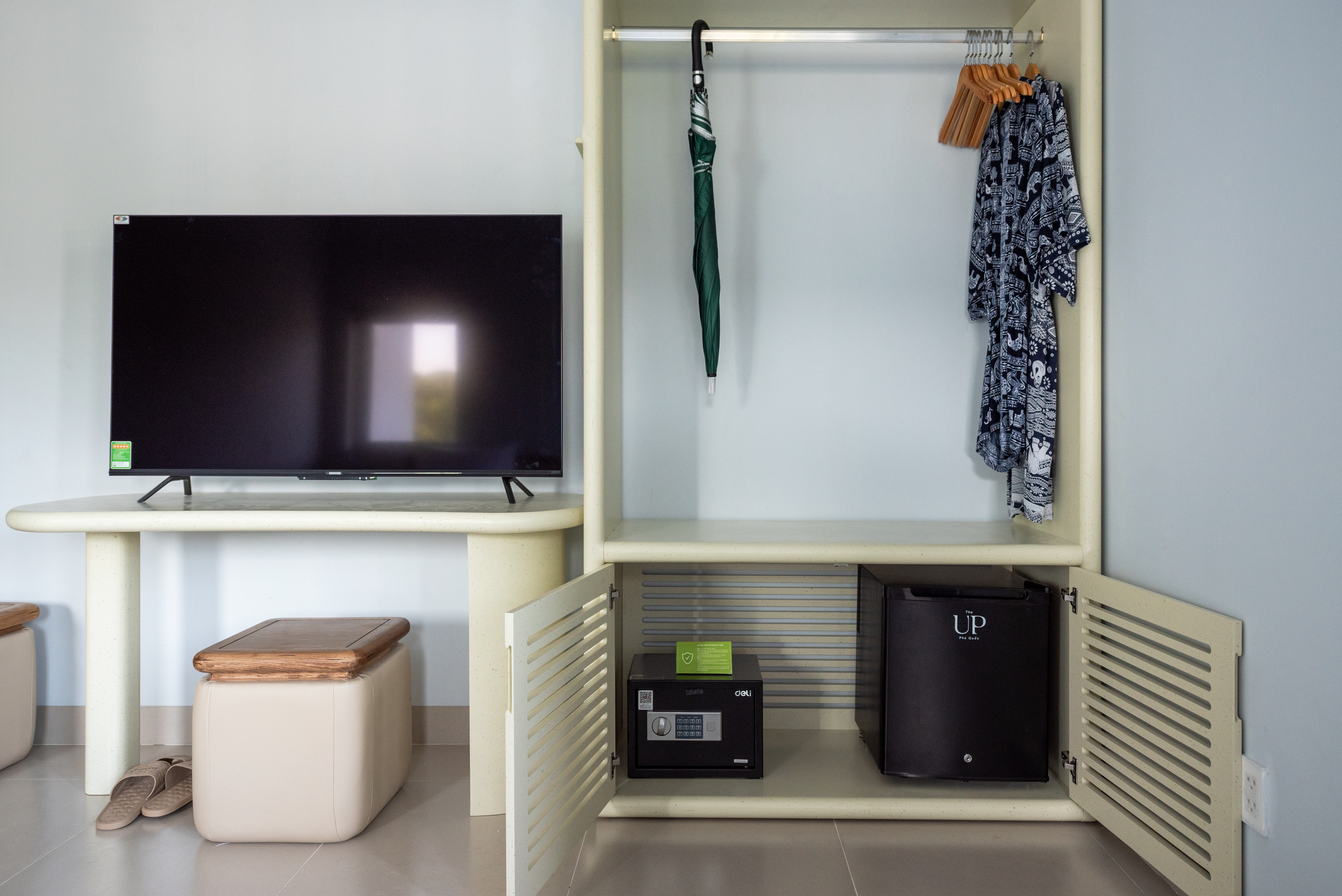 Twin Deluxe Two Beds