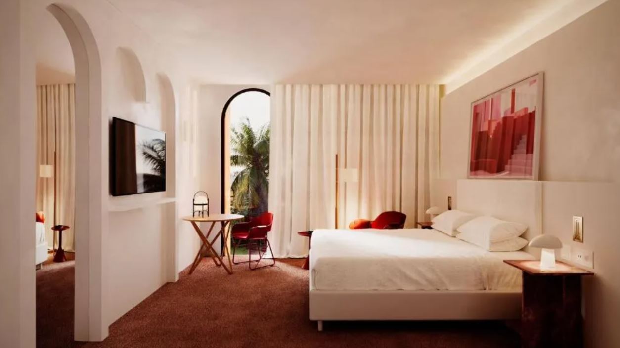 Double Accessible King Size Bed