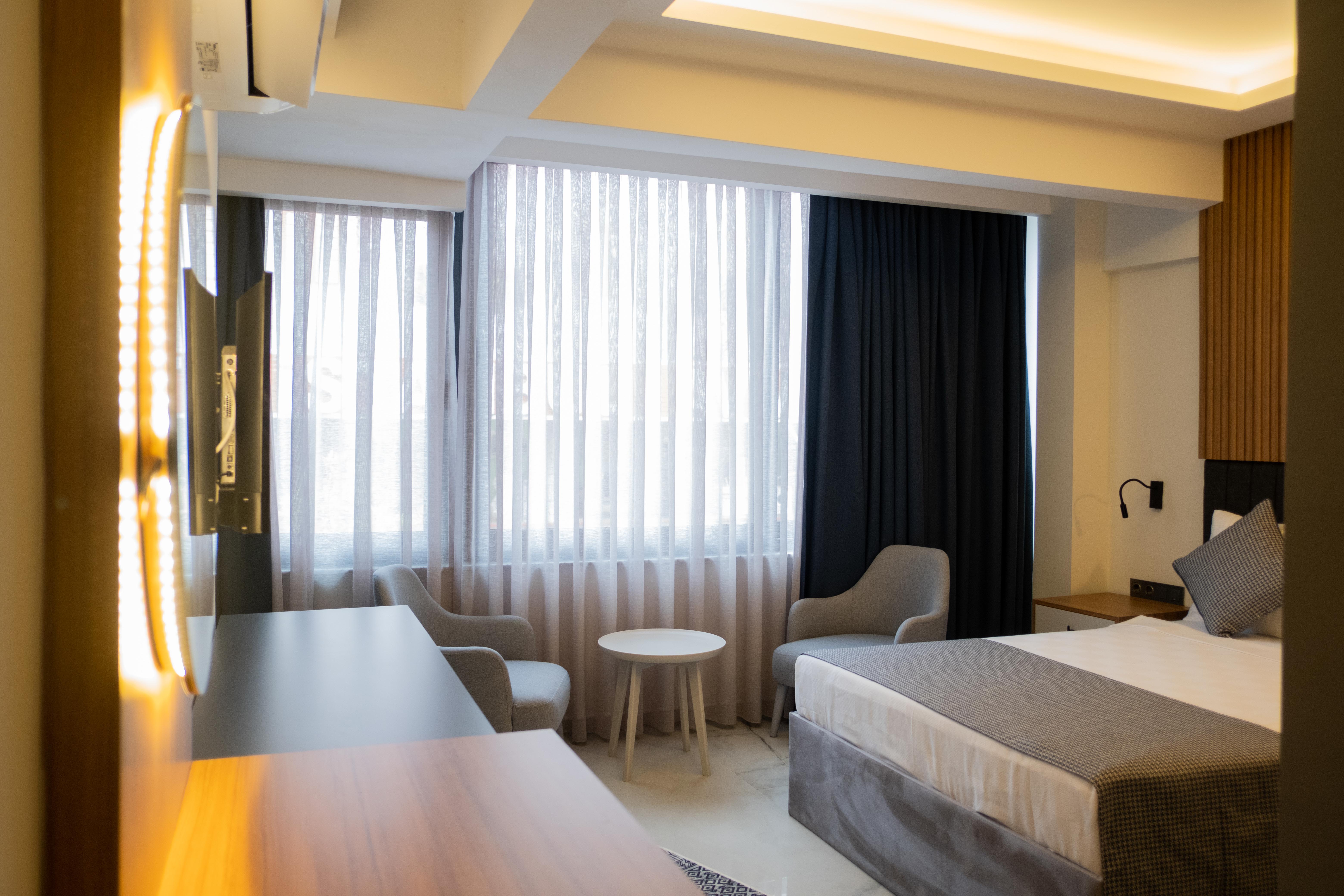 Double or Twin Standard