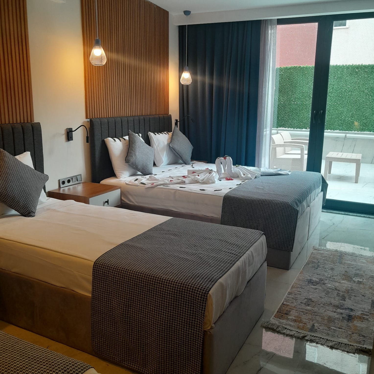 Double or Twin Standard