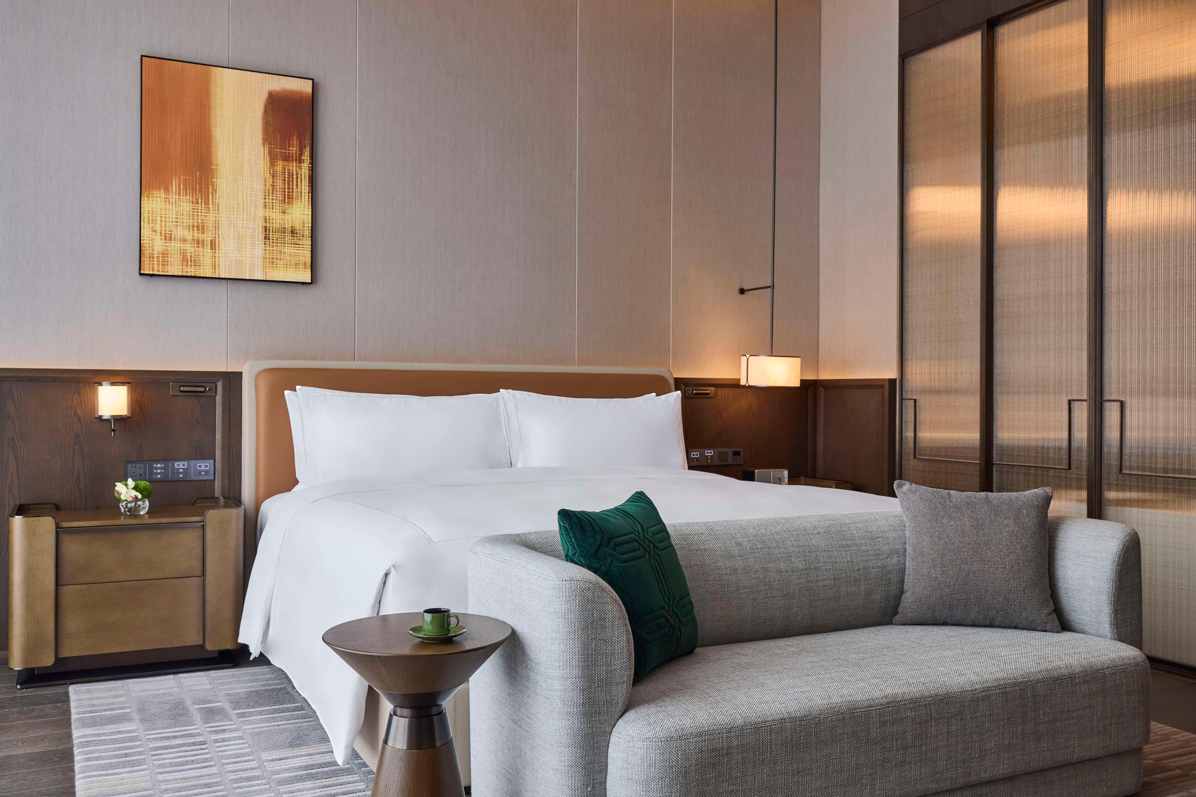 Double Executive King Bed