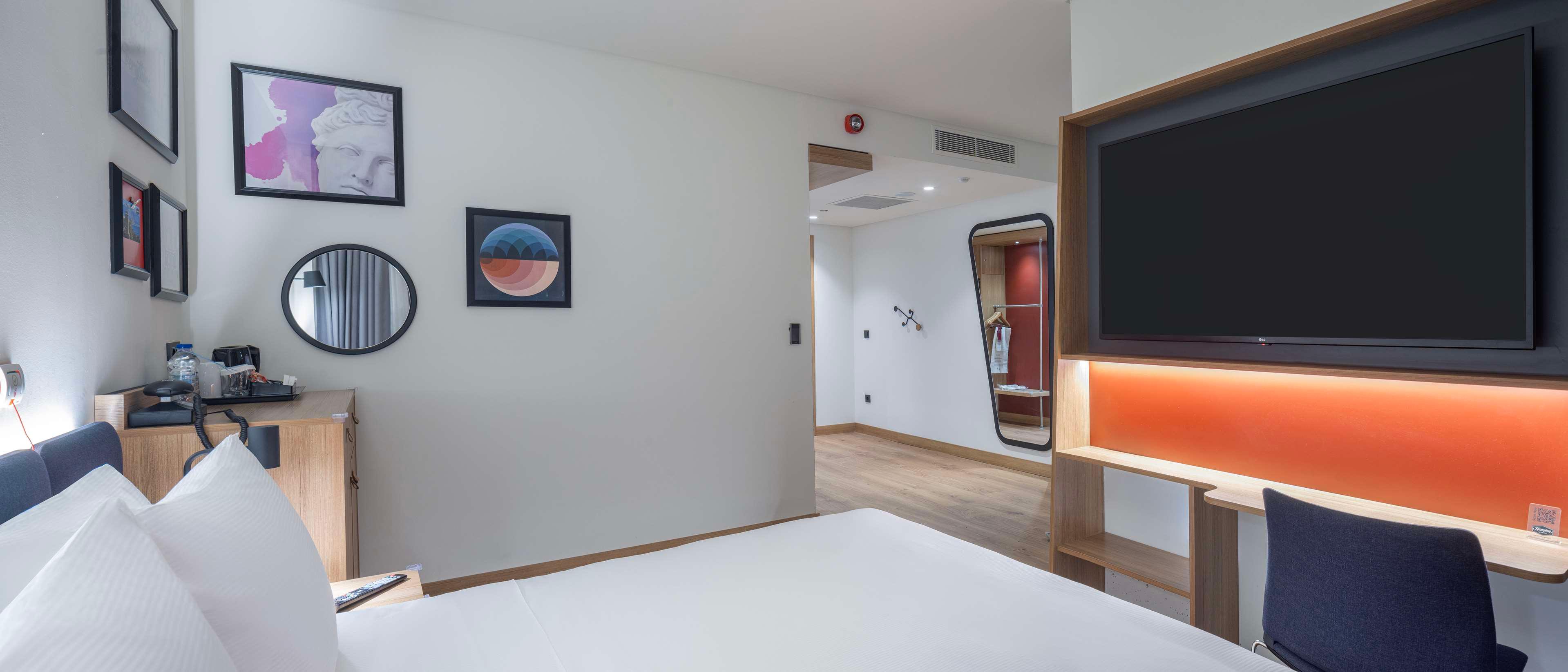 Double Accessible-queen Size Bed