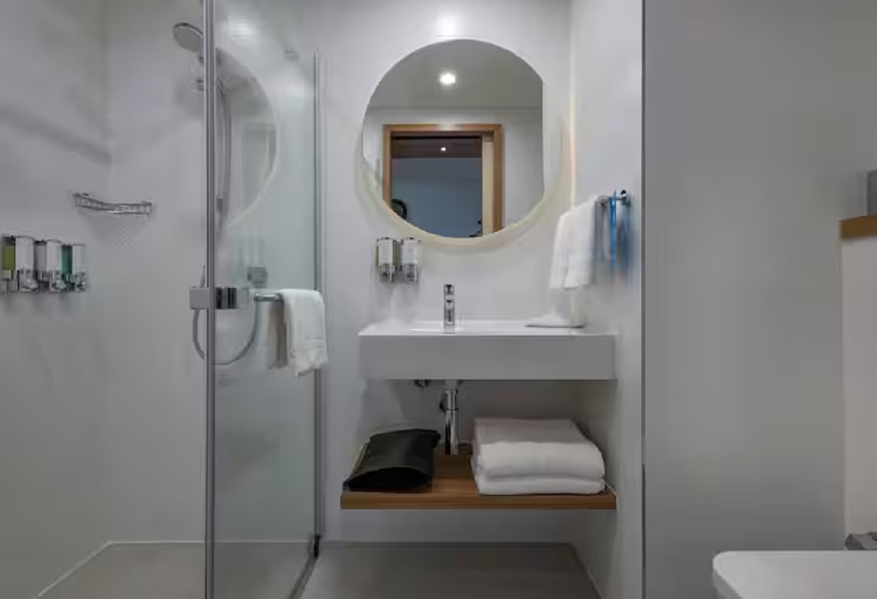 Double King Size Bed