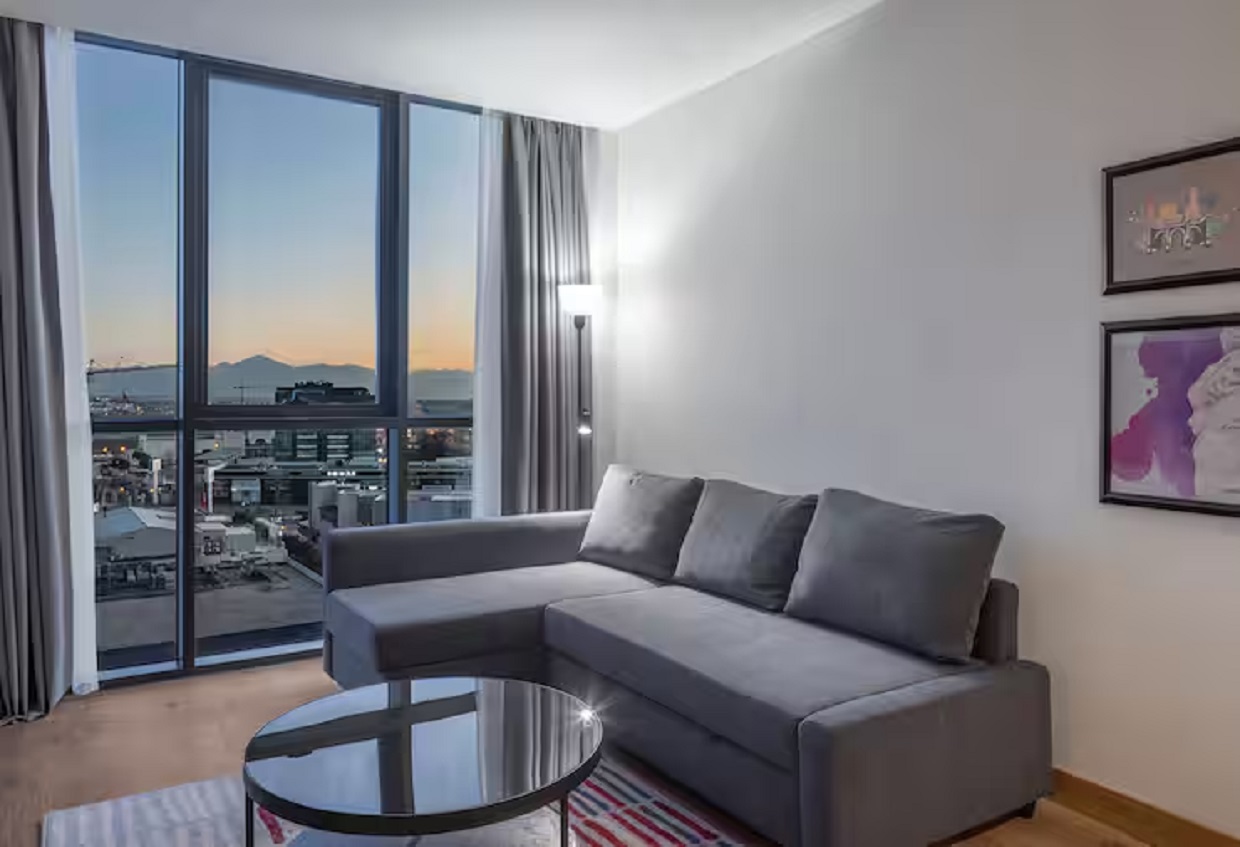 Studio King Size Bed