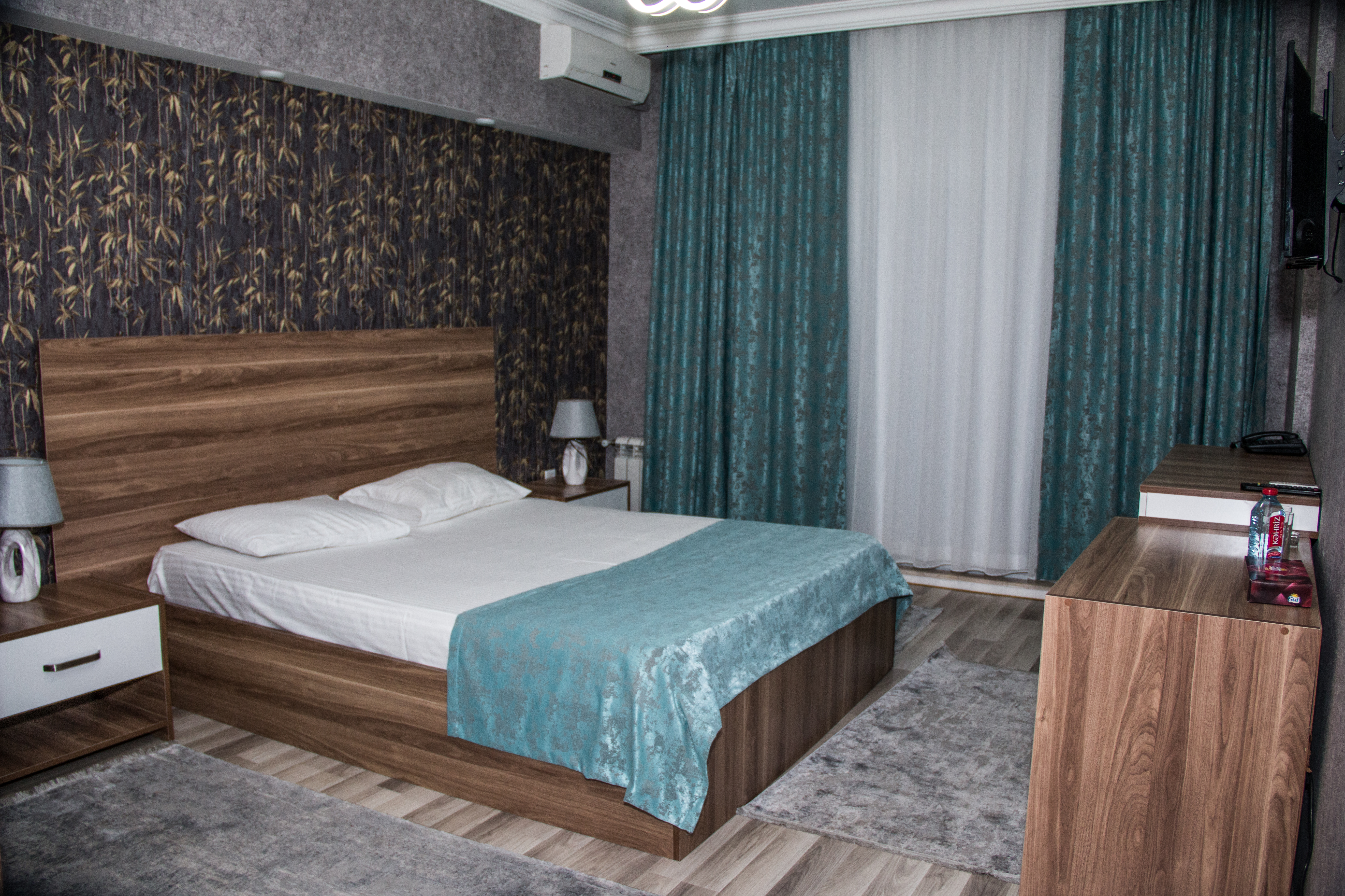 Double Deluxe King Bed