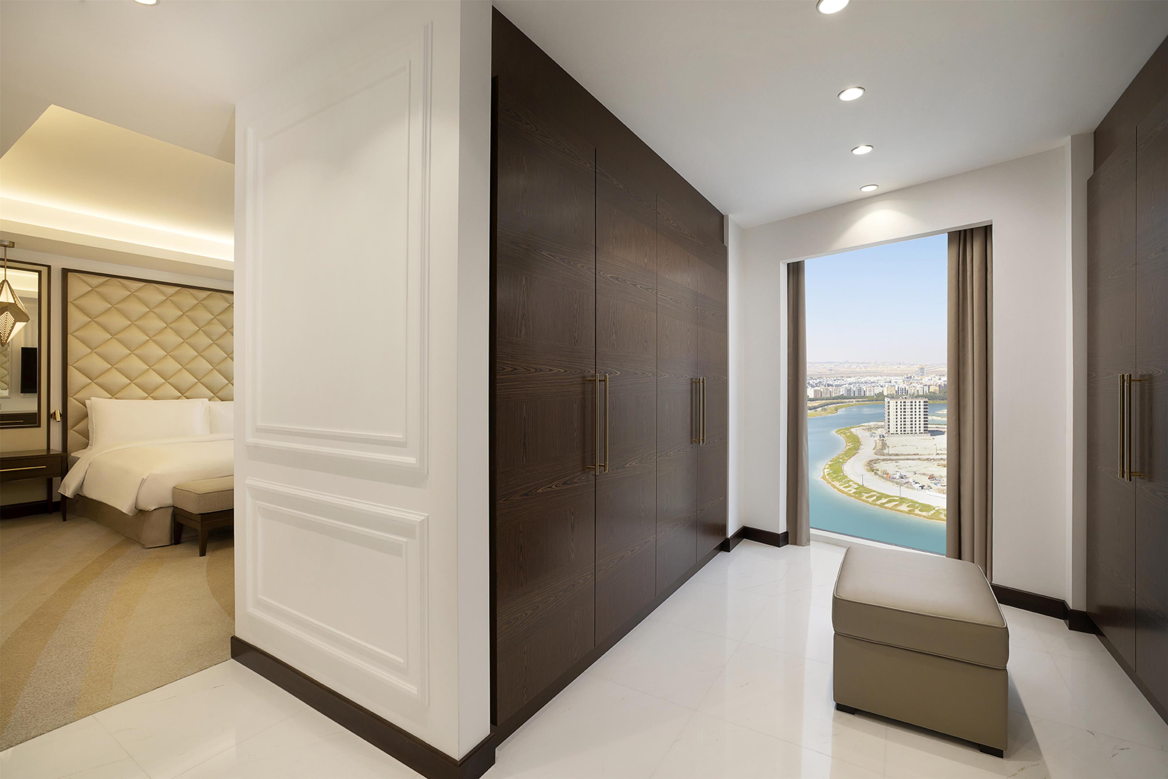 Suite King Bed One Bedroom 