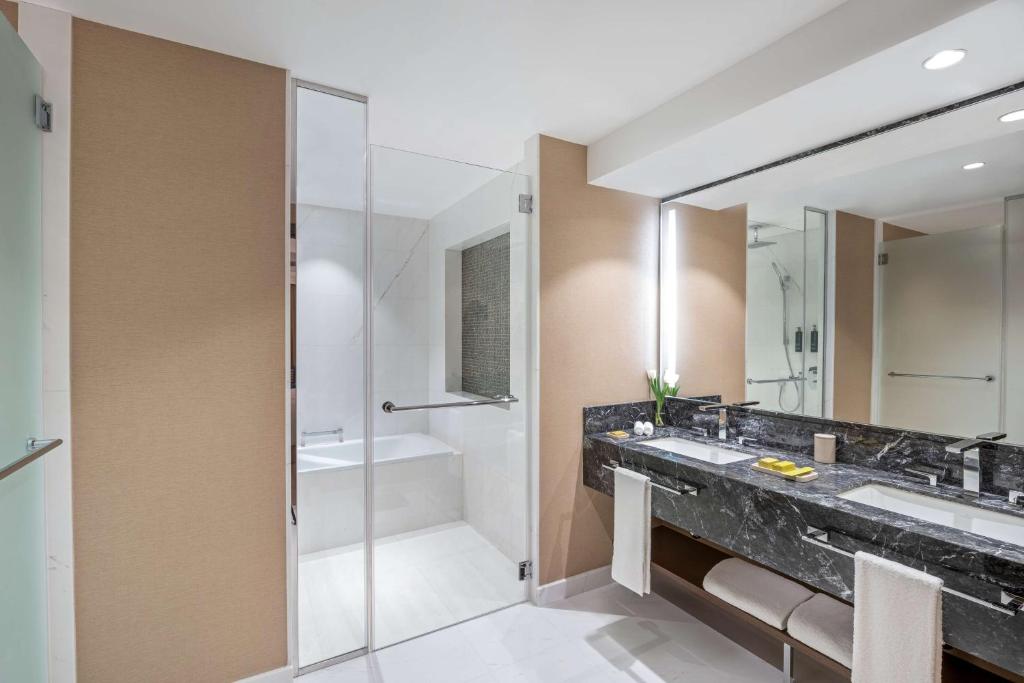 Family Room Connecting Room