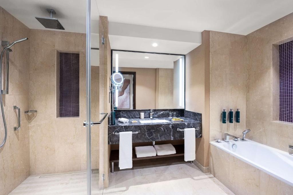 Family Room Connecting Room