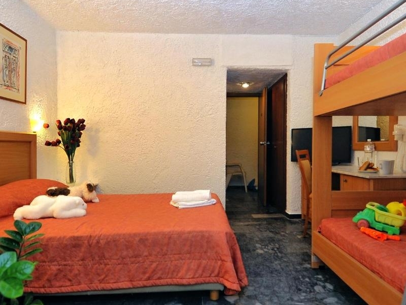 Quadruple One Bedroom