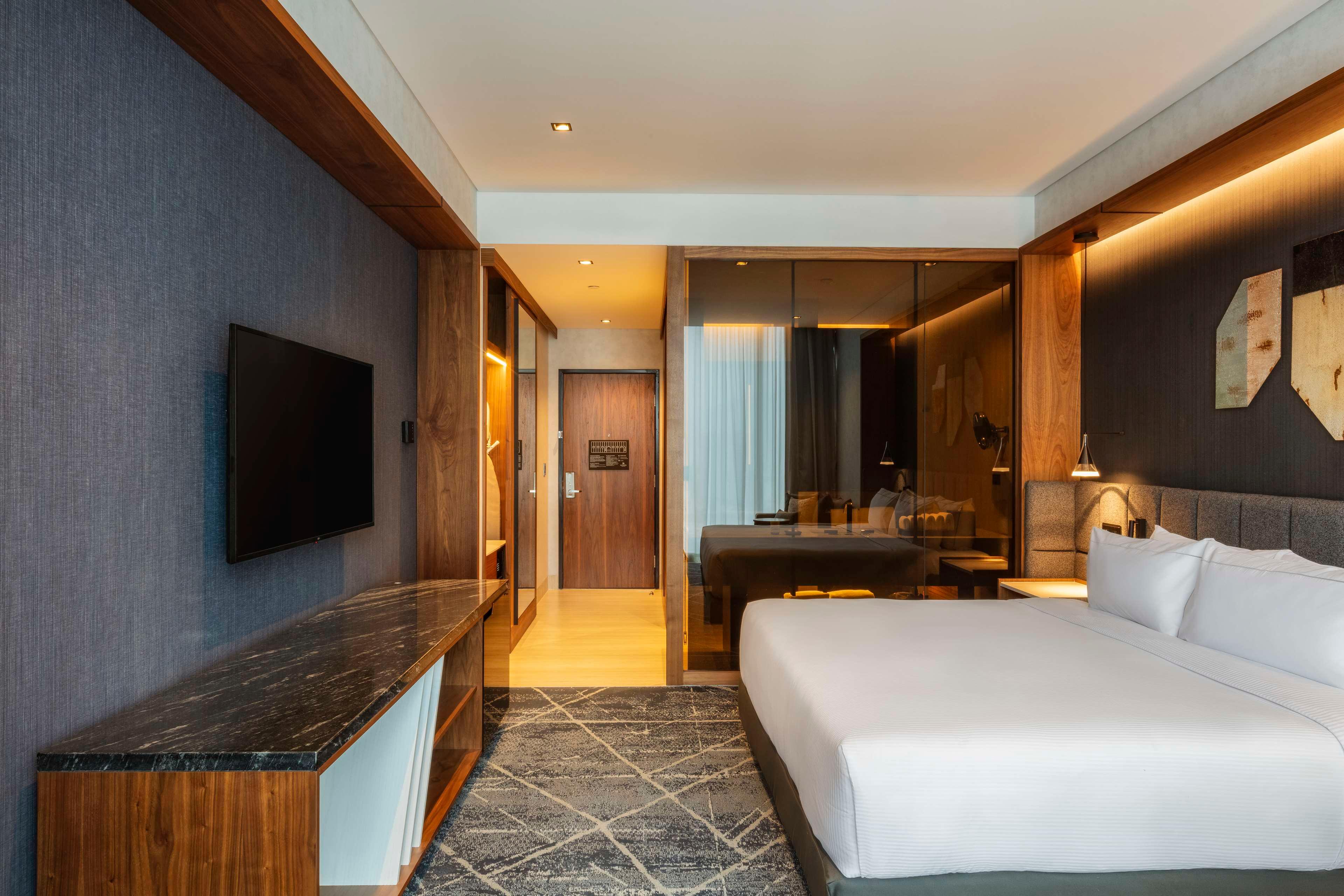 Double Accessible King Size Bed