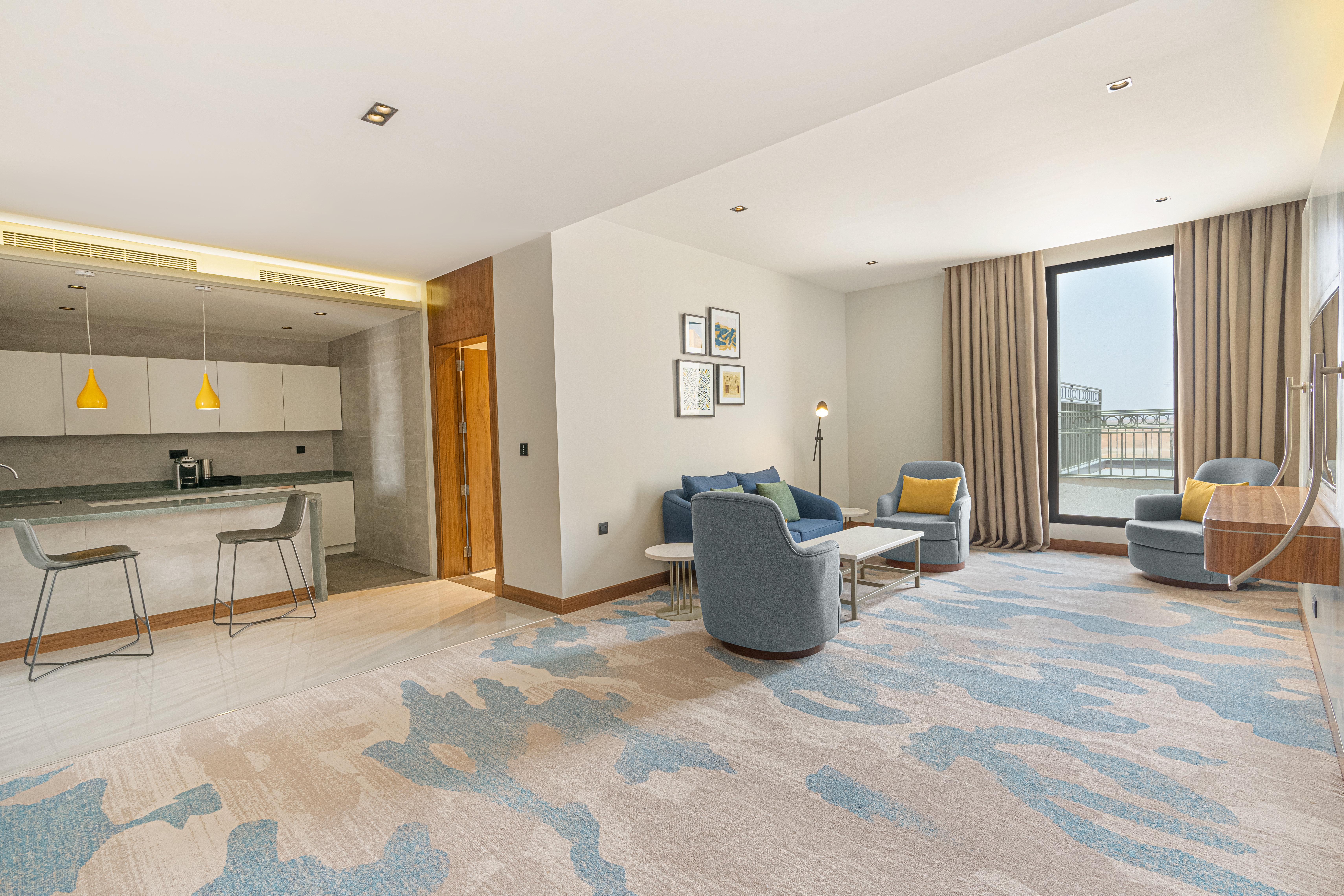 Suite with Kitchenette