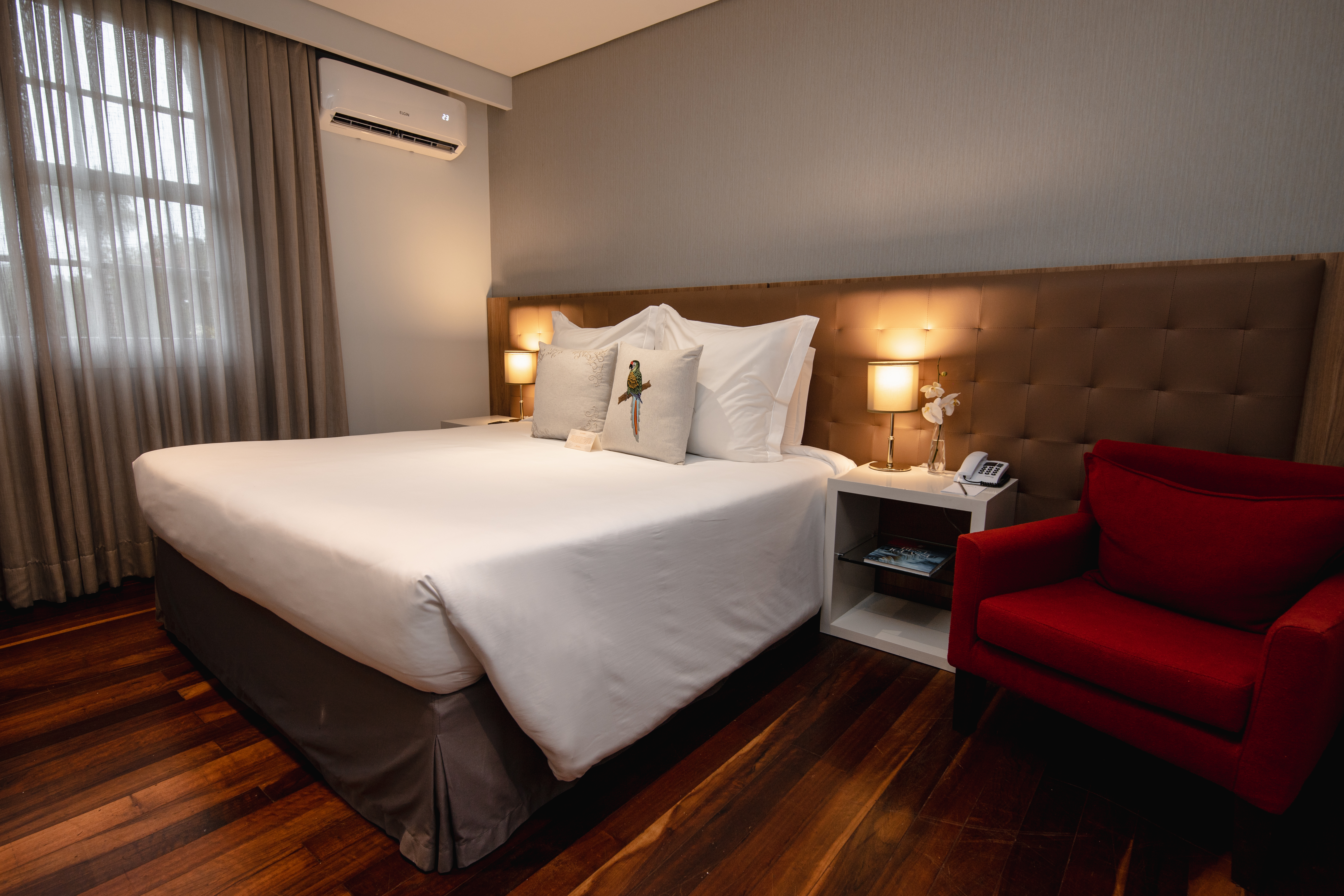 Double Deluxe Queen Bed