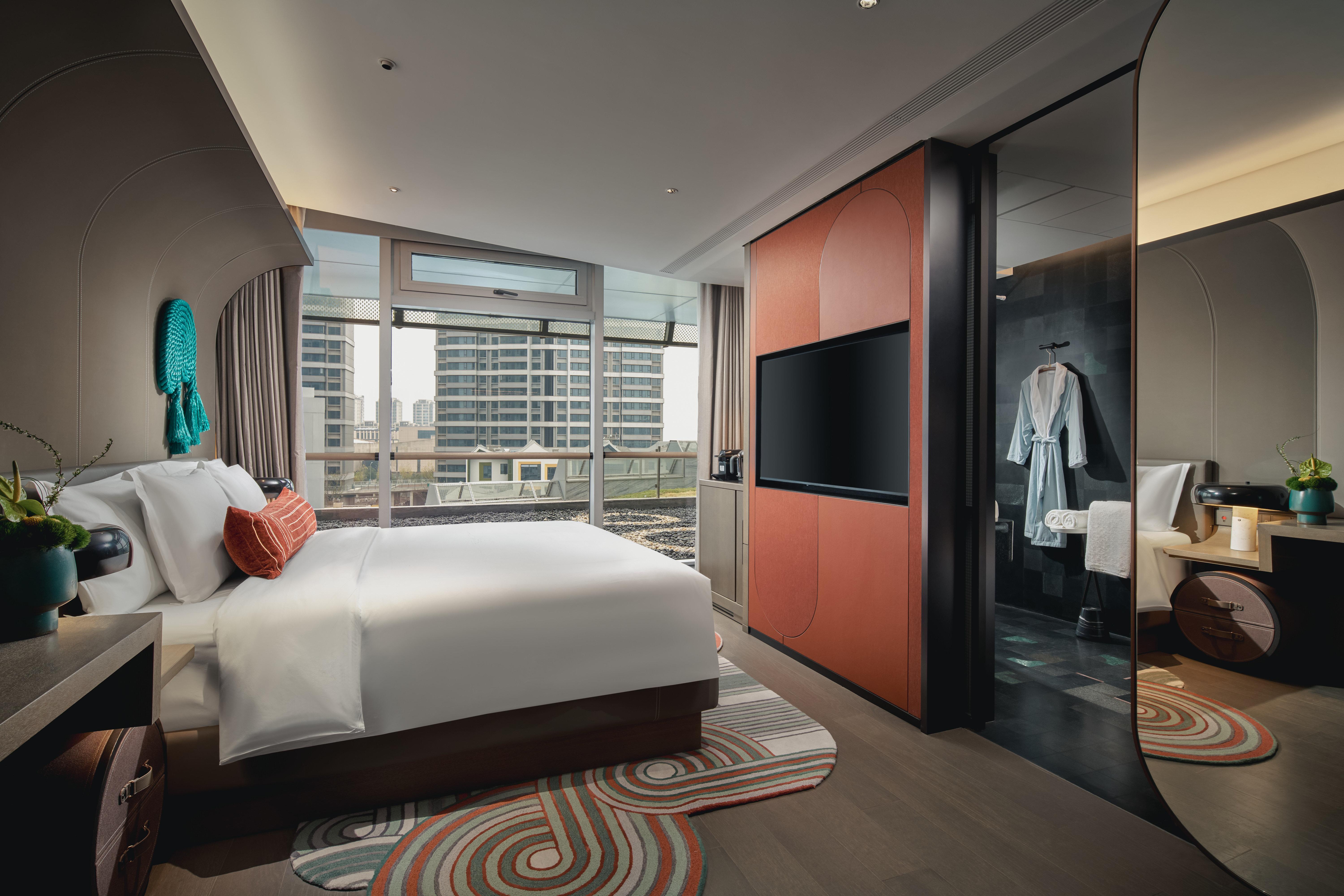 Double Accessible King Size Bed