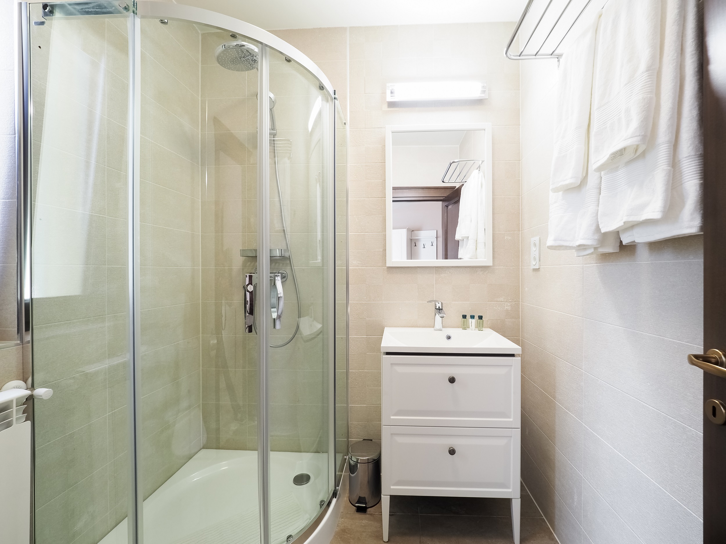 Double King Size Bed