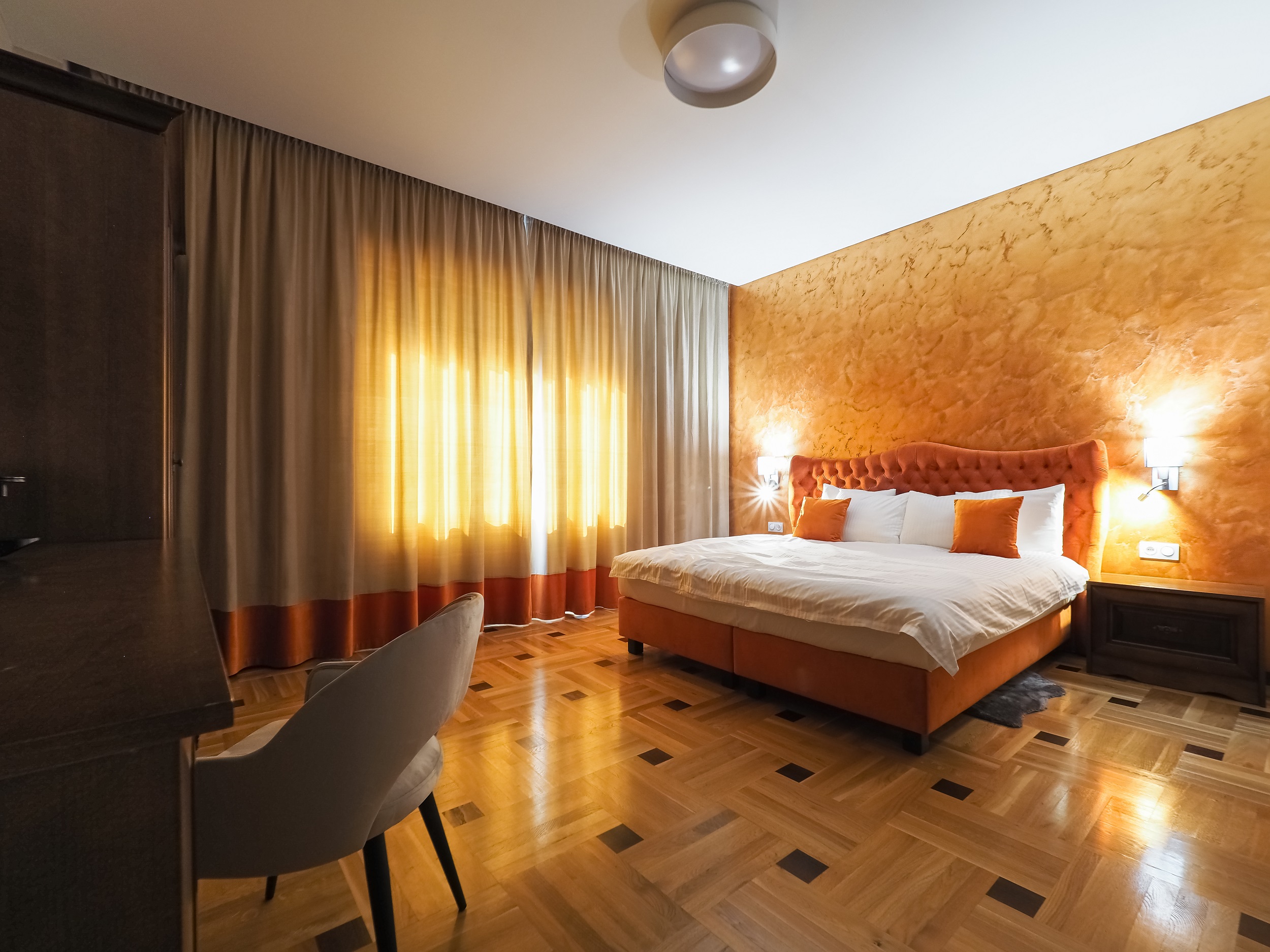 Double Deluxe King Bed