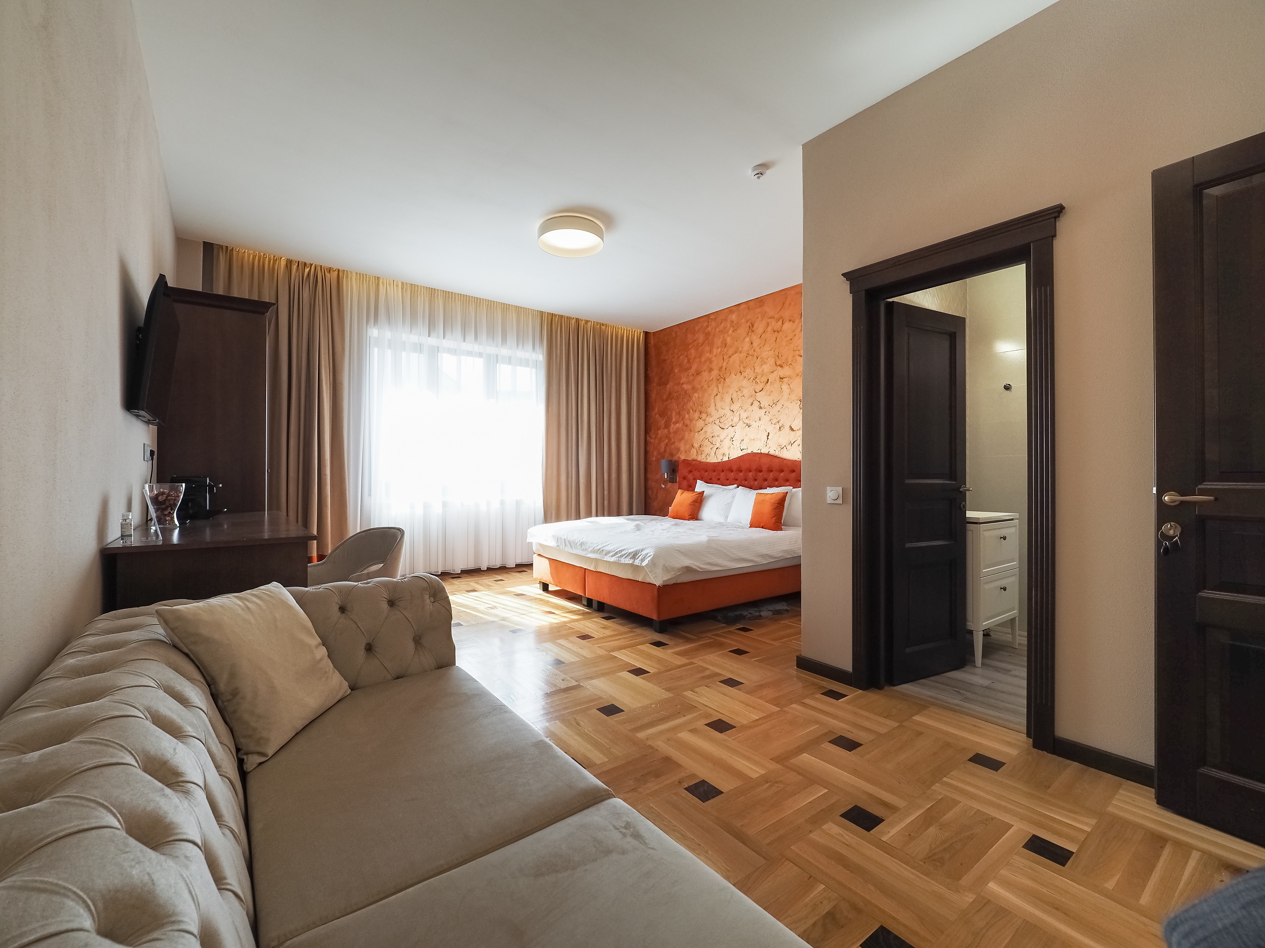 Double Deluxe King Bed