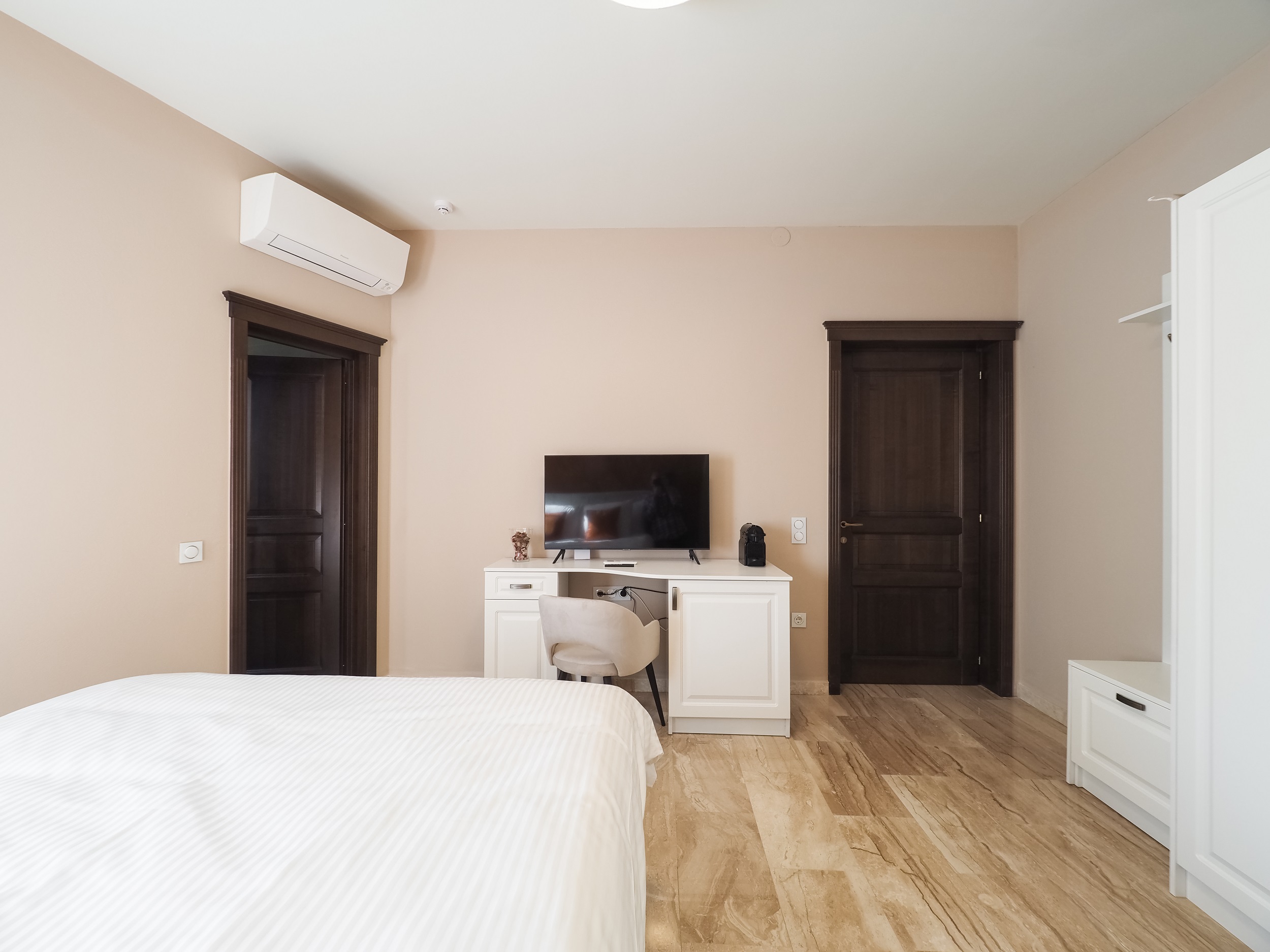 Double King Size Bed