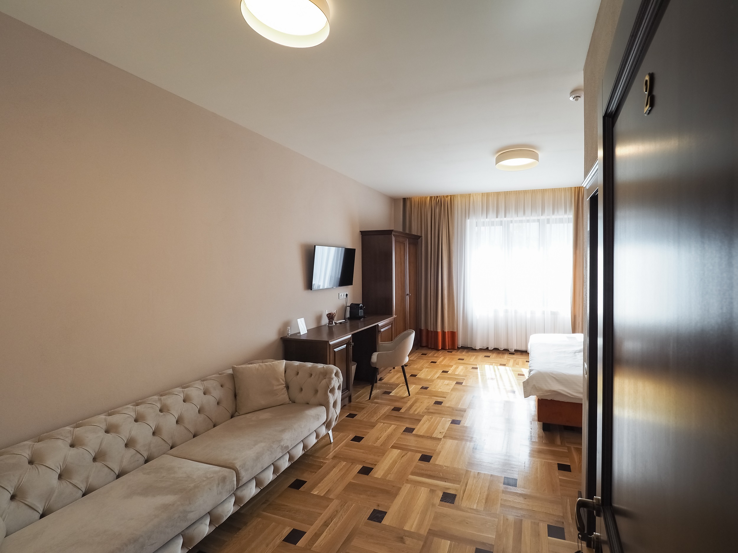 Double Deluxe King Bed