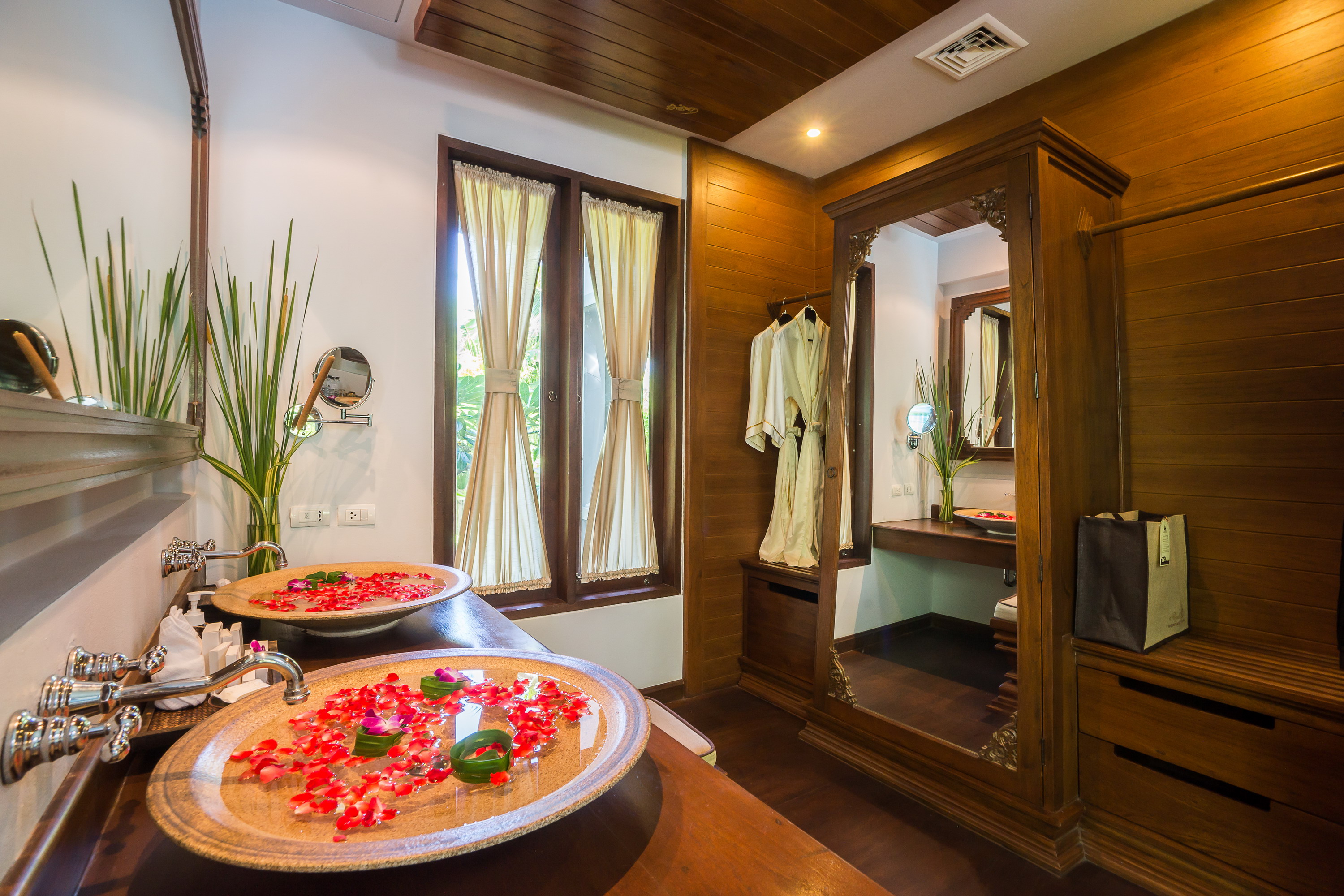 Family Room Garden View