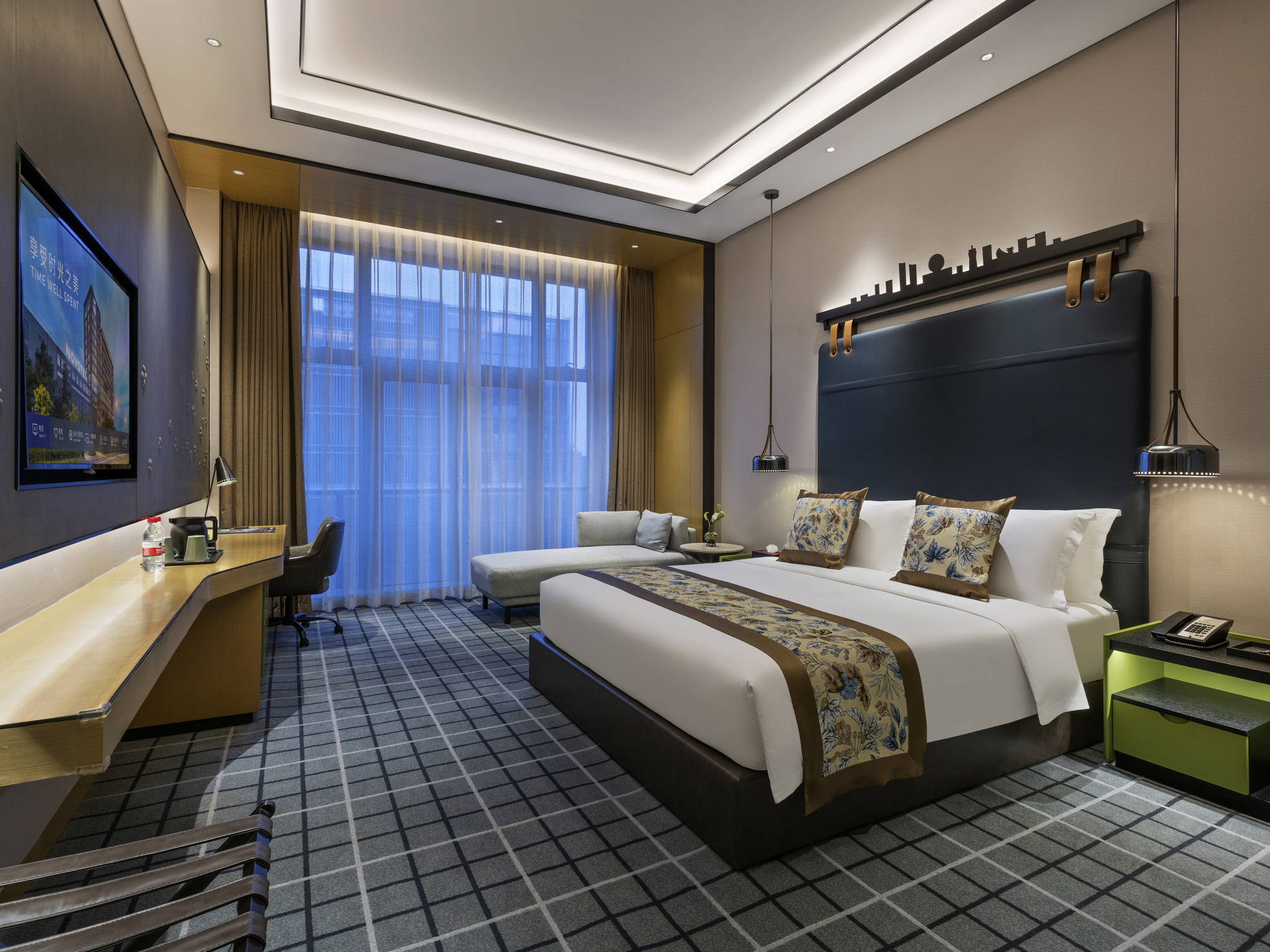 Double Deluxe King Bed