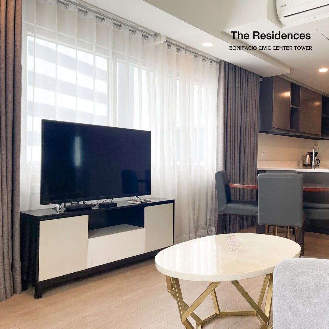 Junior Suite Queen Size Bed