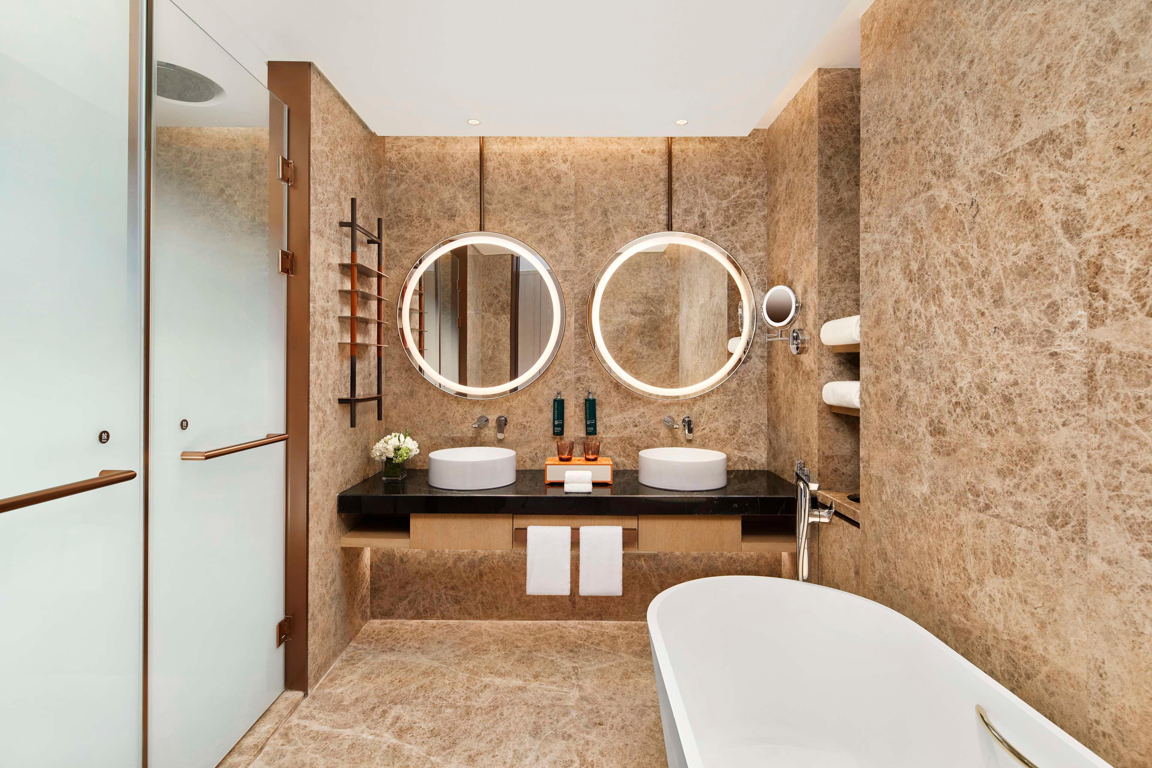 Twin Deluxe Lake View