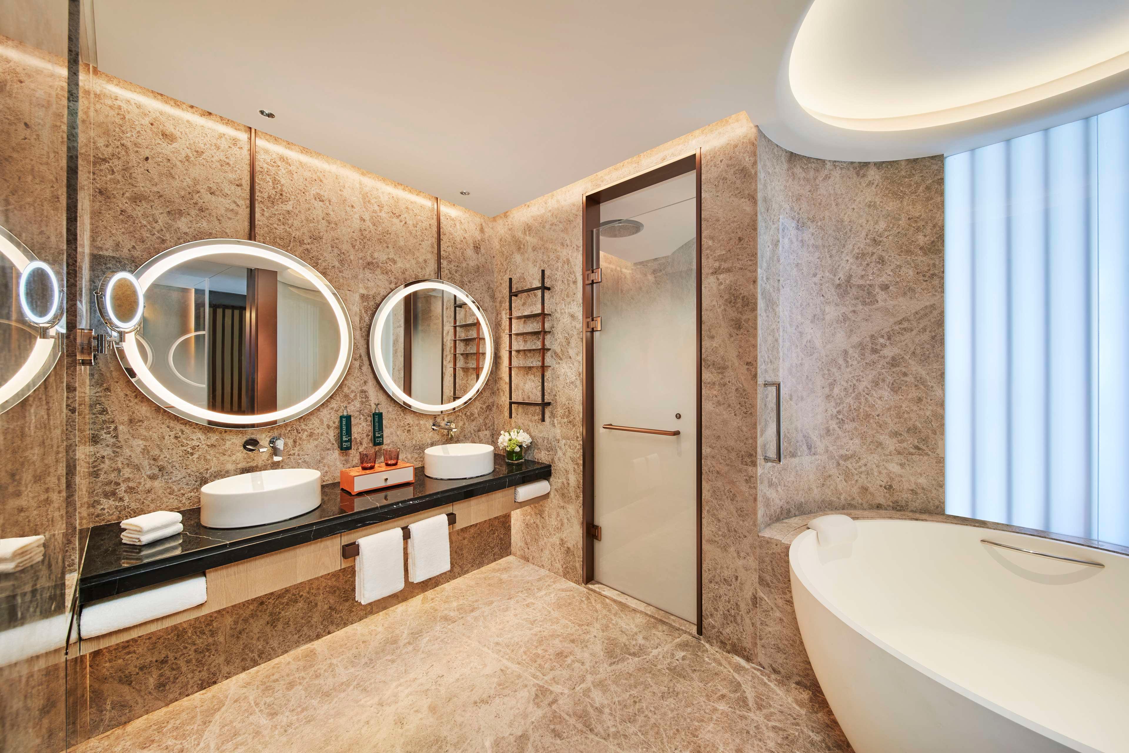 Twin Deluxe Lake View