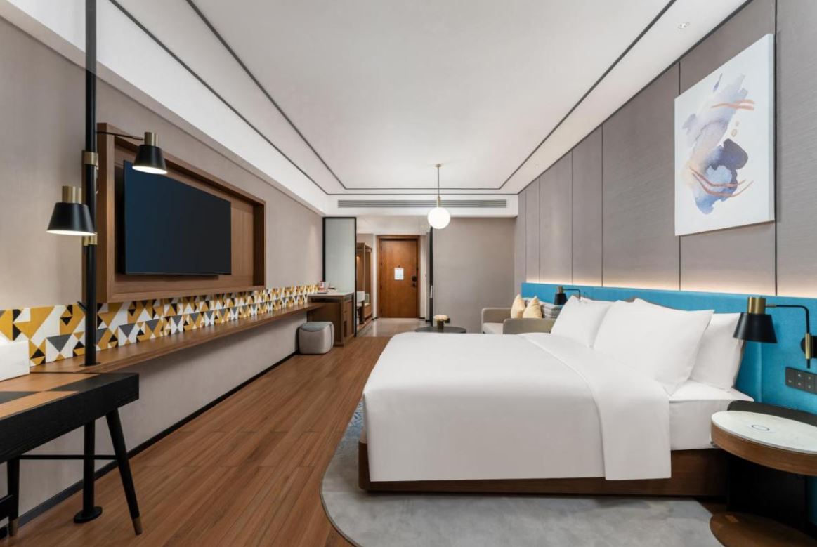 Double Accessible King Size Bed