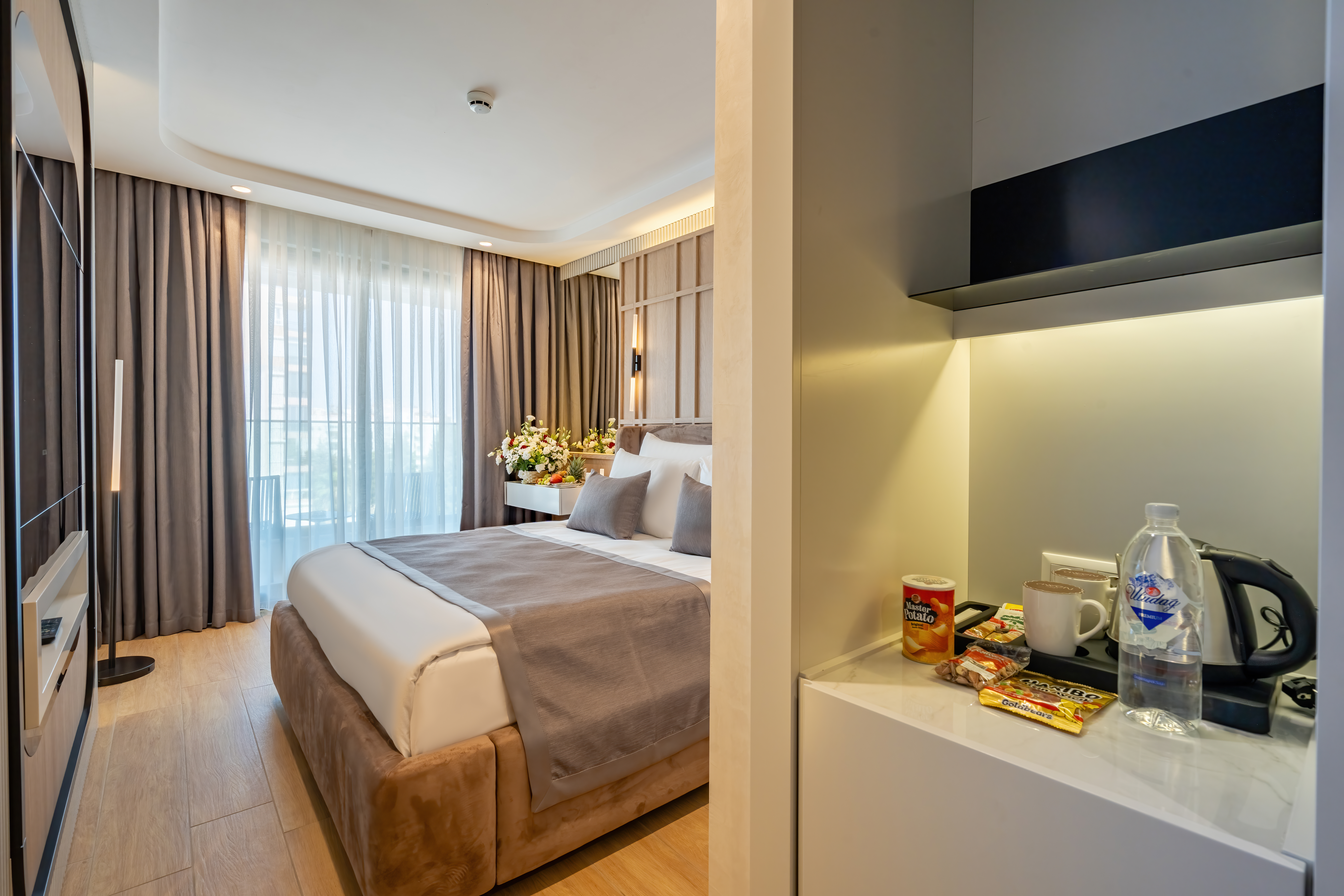 Double Accessible King Size Bed