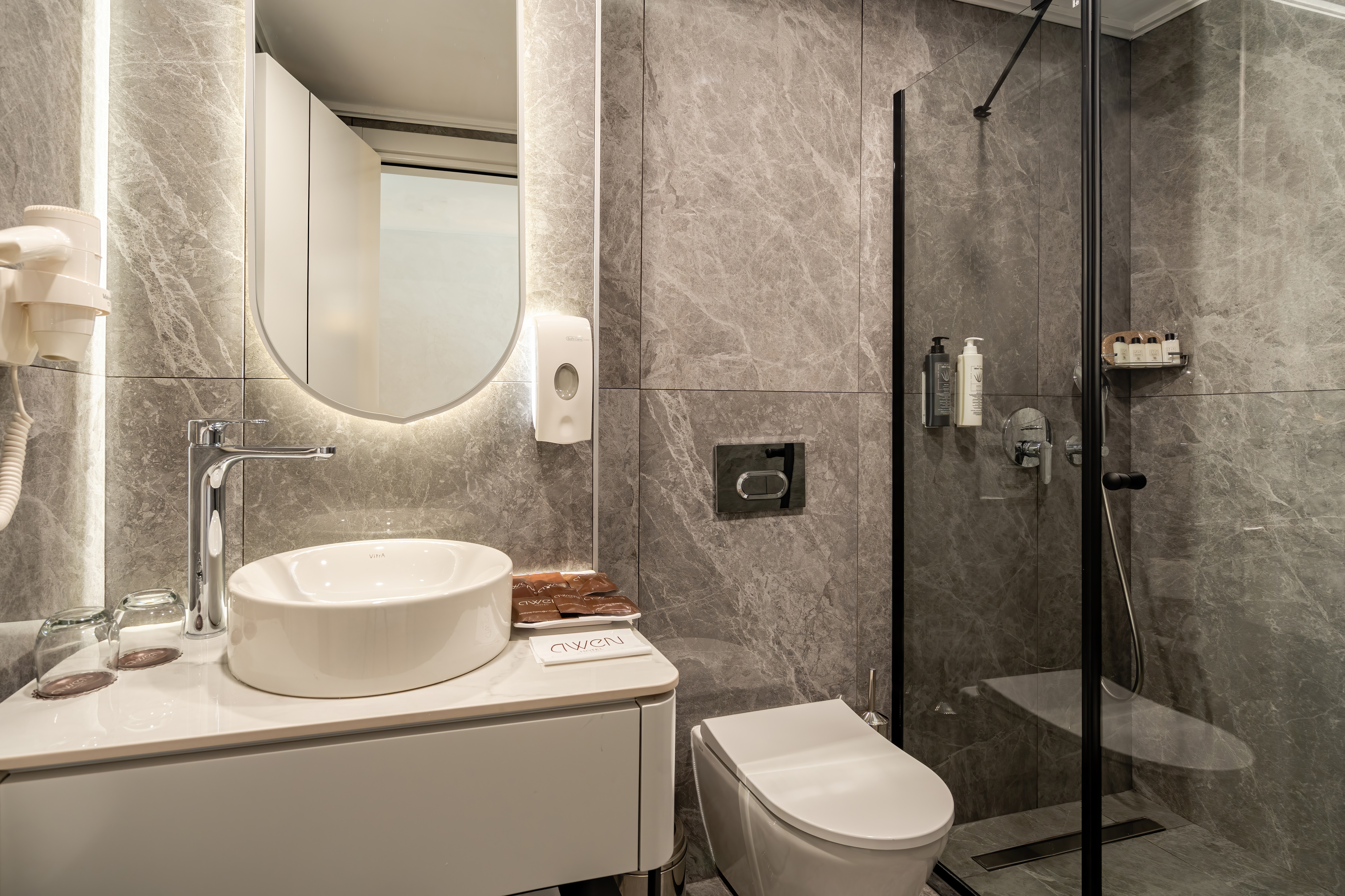 Double Accessible King Size Bed