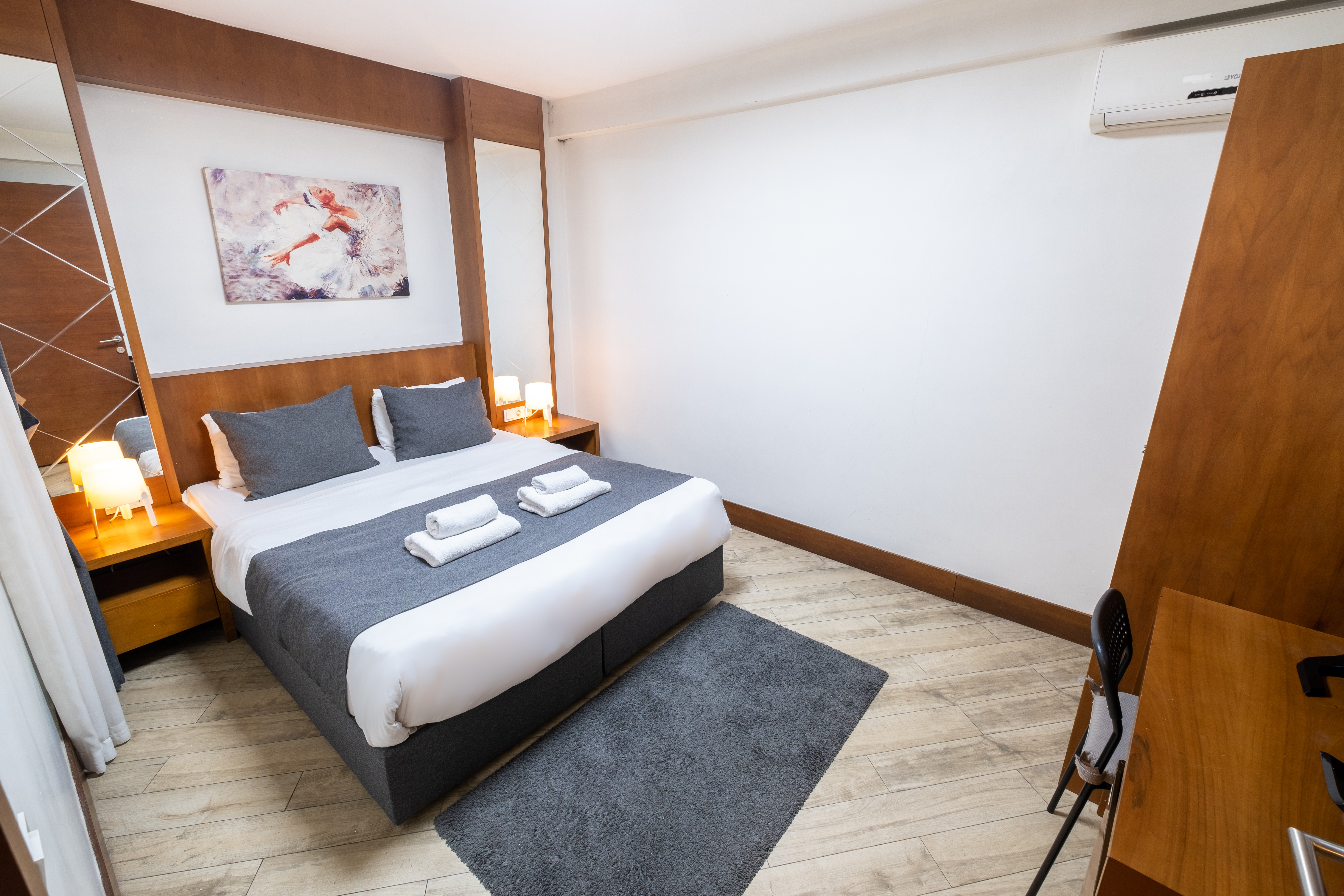 Family Room Deluxe Queen Bed