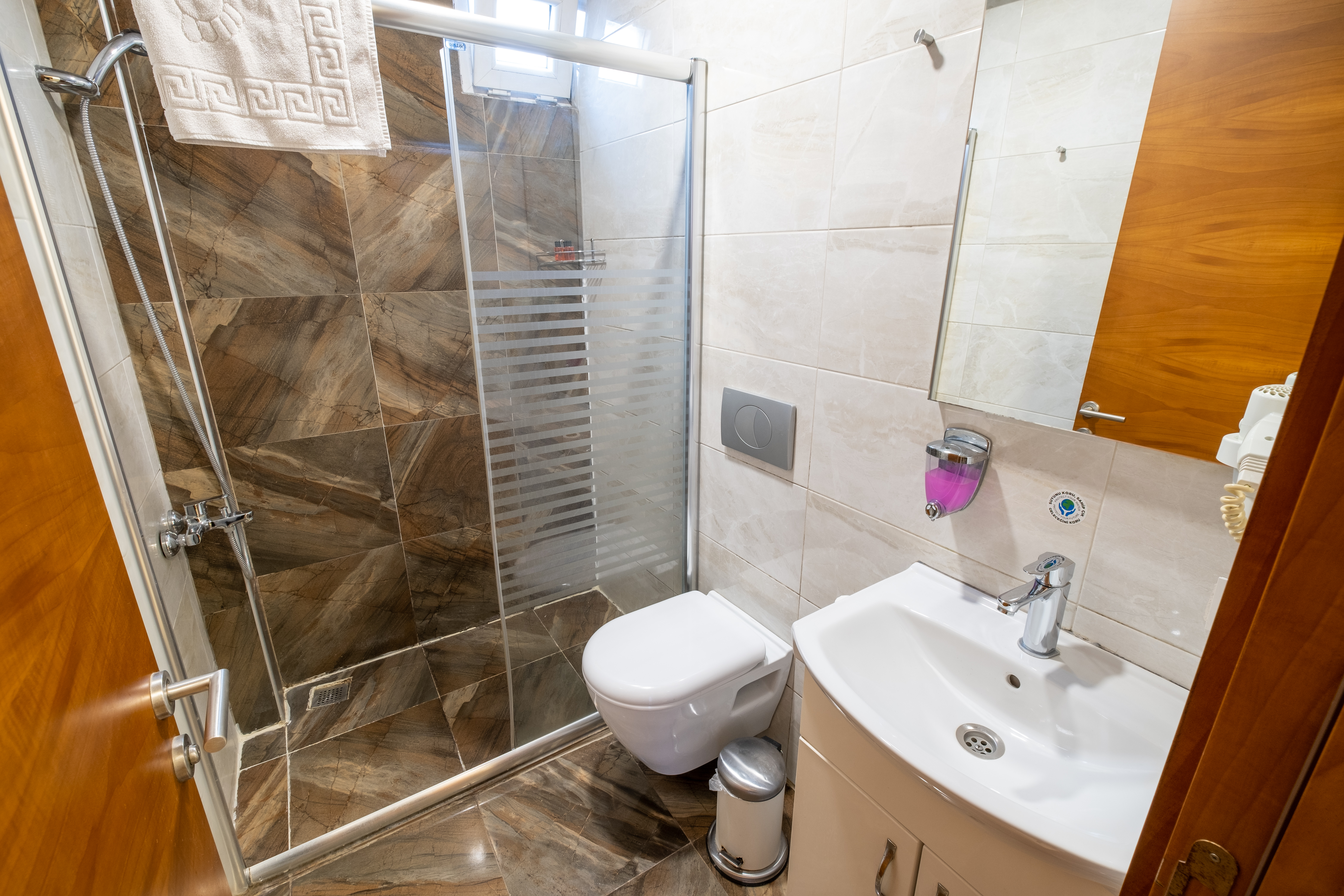 Suite Deluxe King Bed