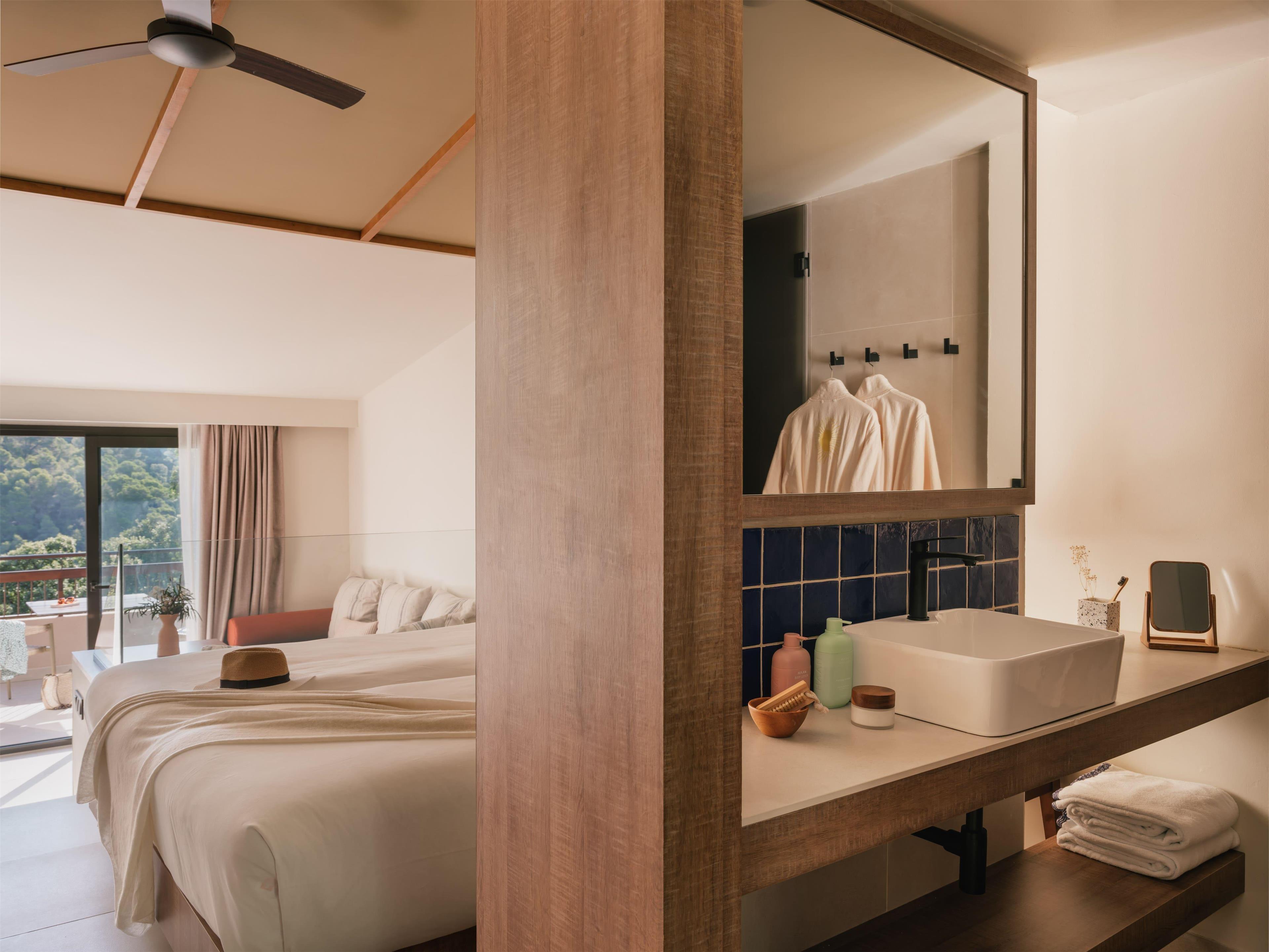 Junior Suite with Views