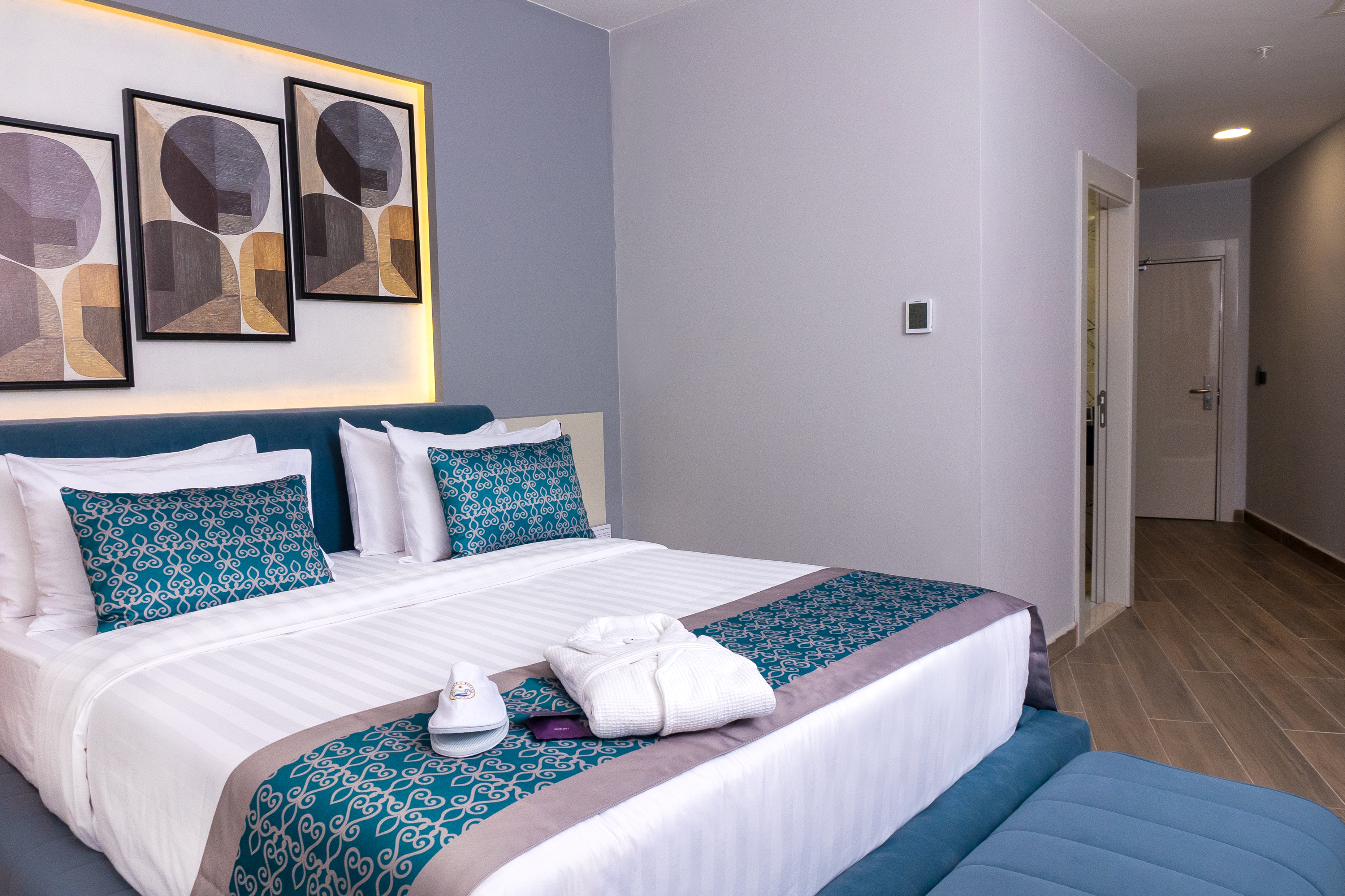 Double Deluxe King Bed