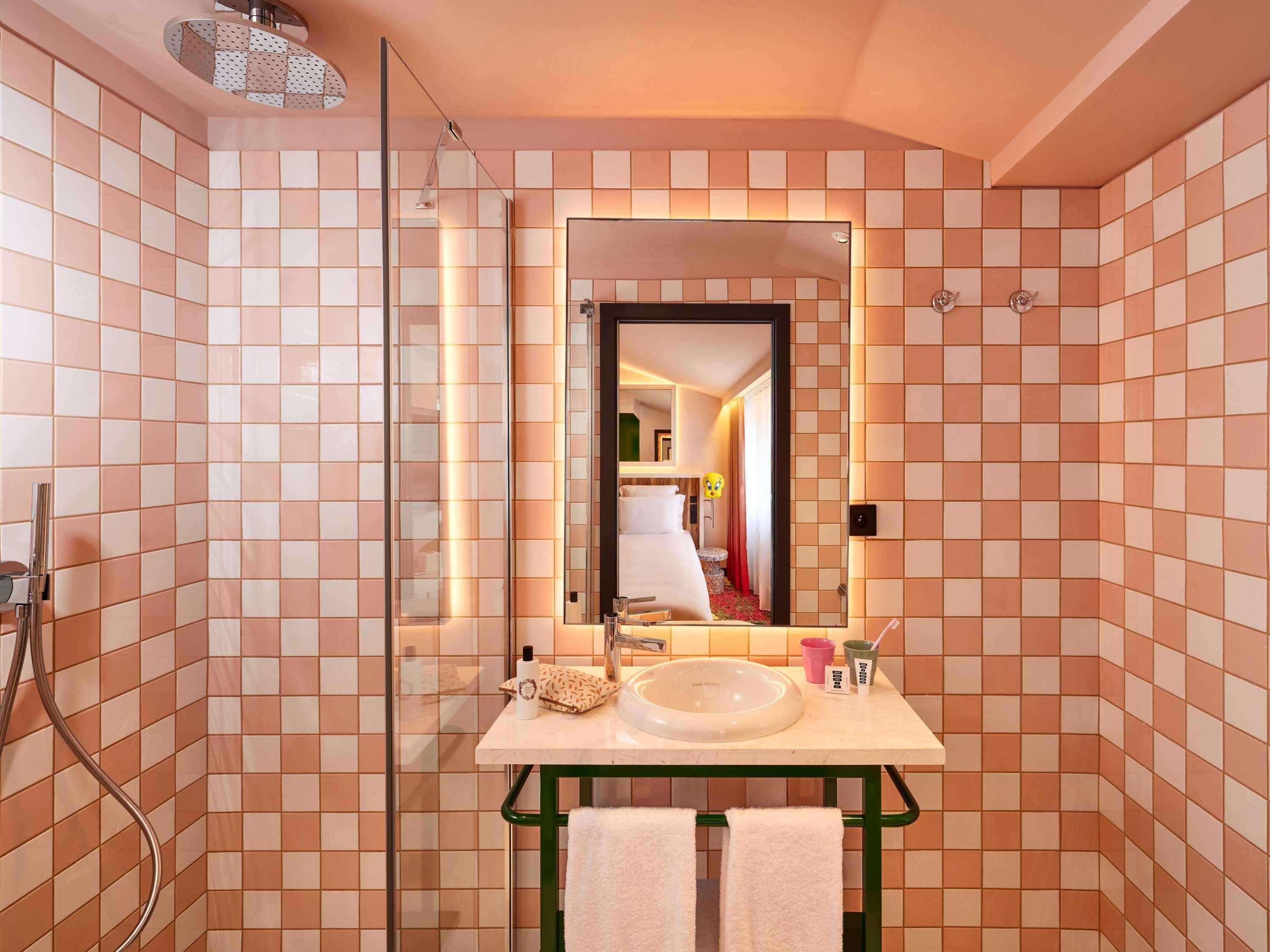 Double Queen Size Bed