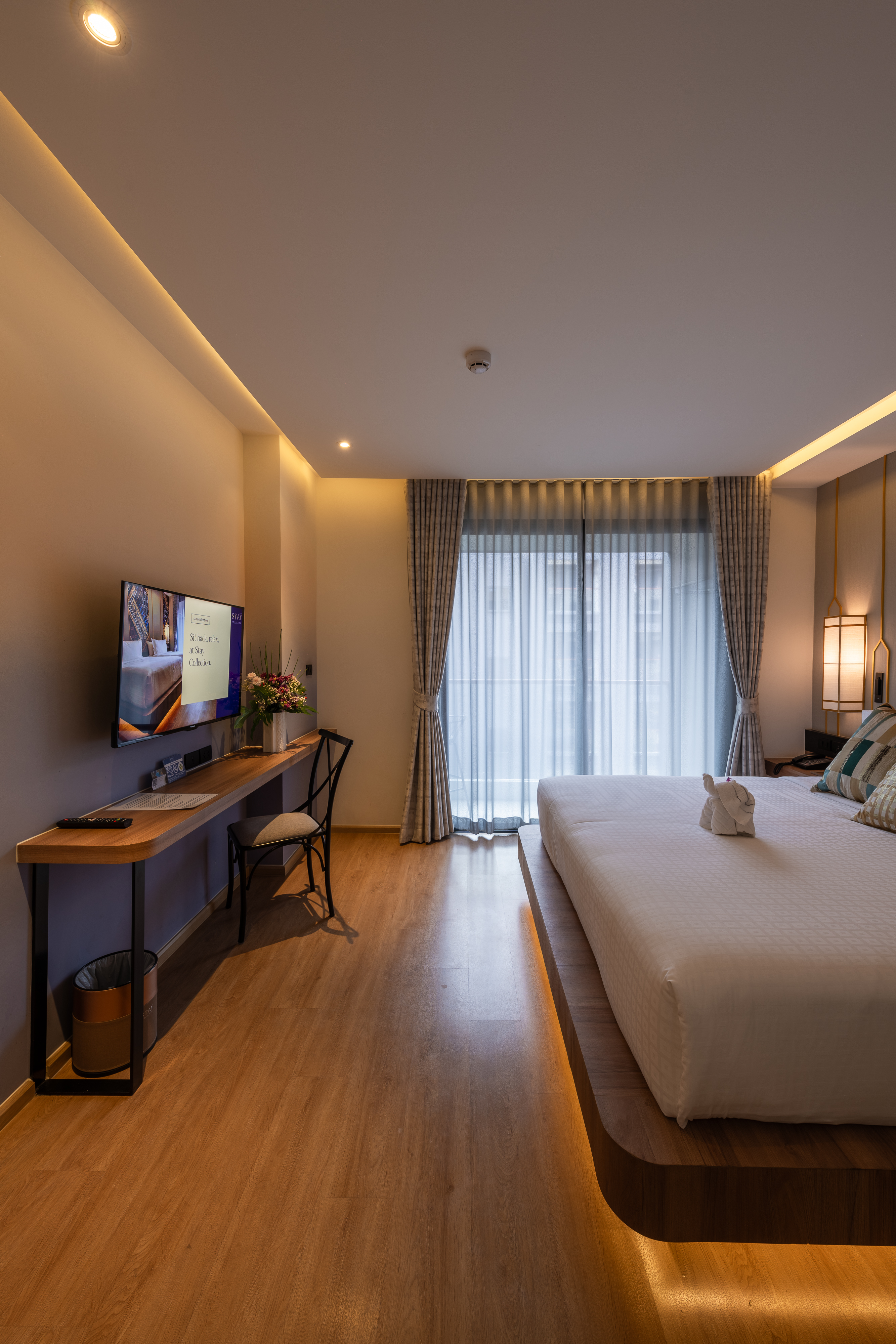 Double Deluxe King Bed