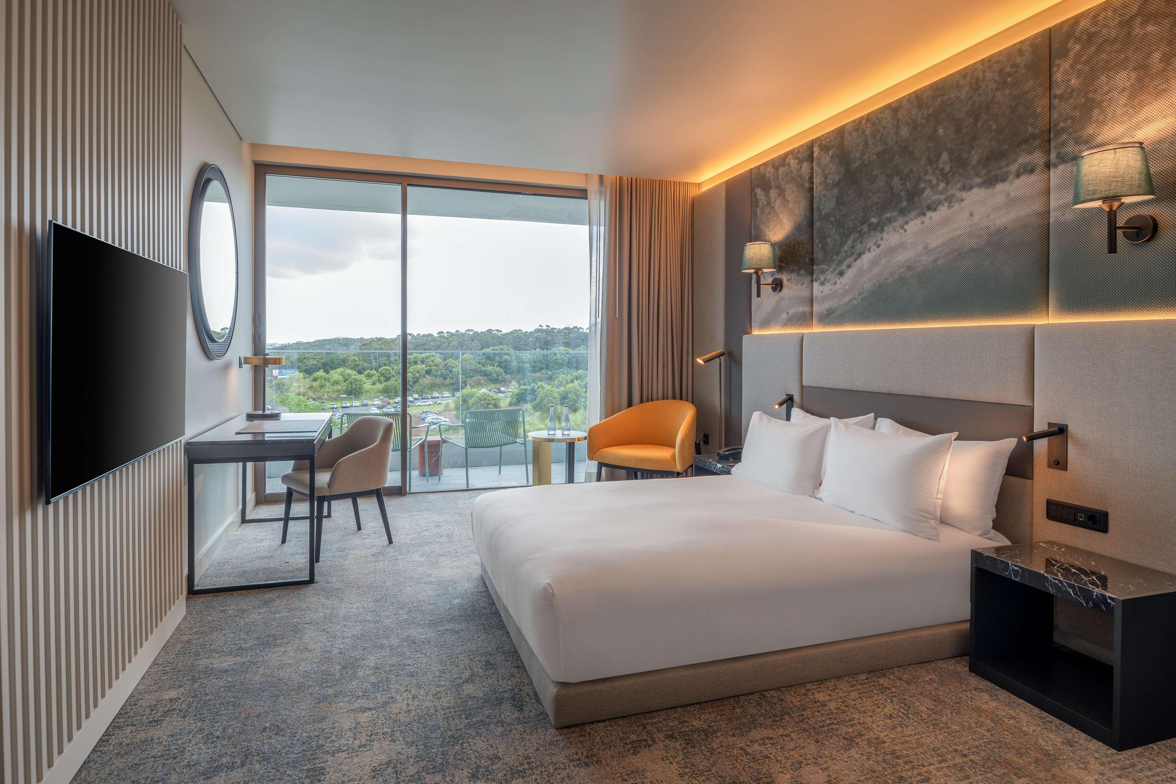 Double Accessible-queen Size Bed