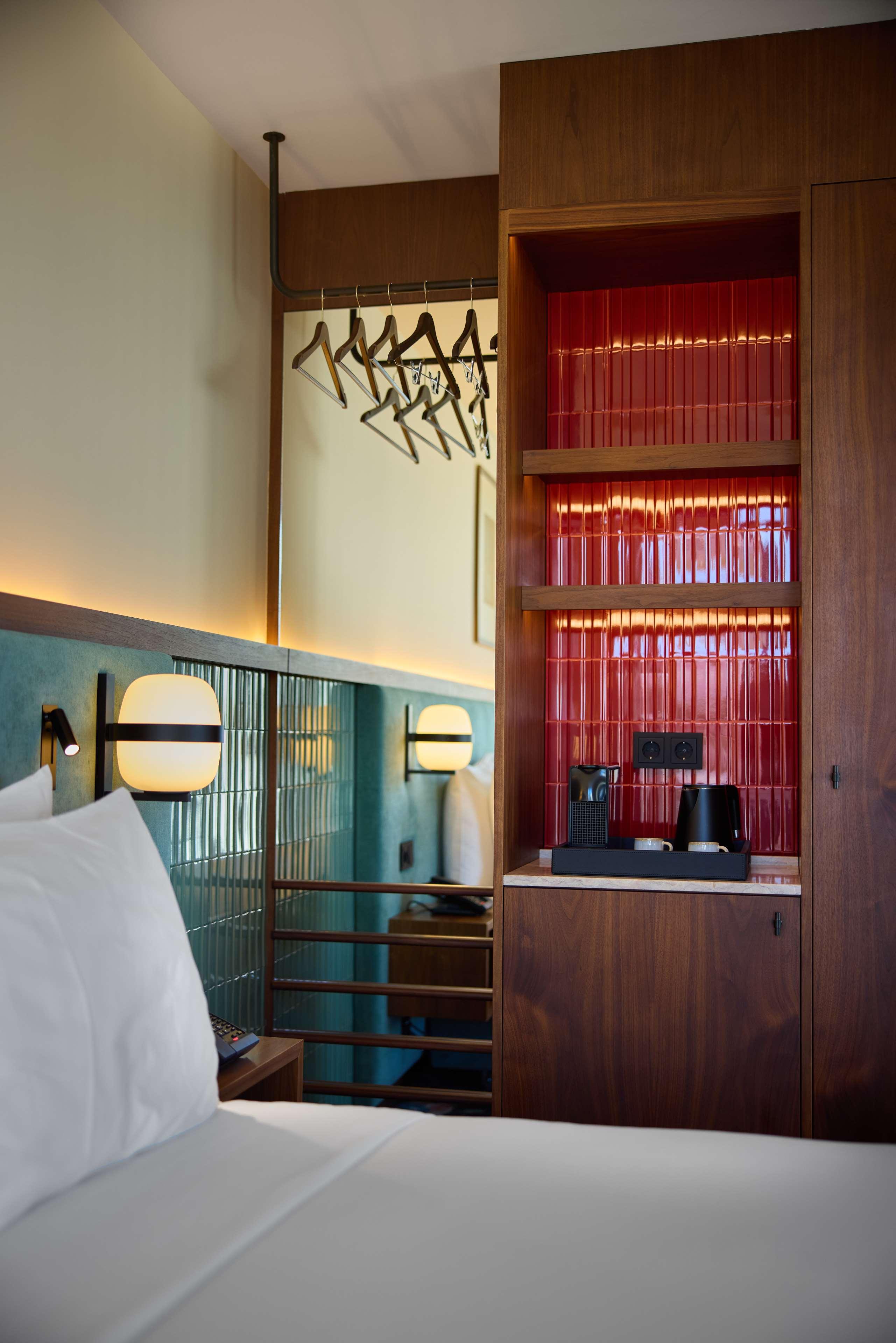 Double King Size Bed