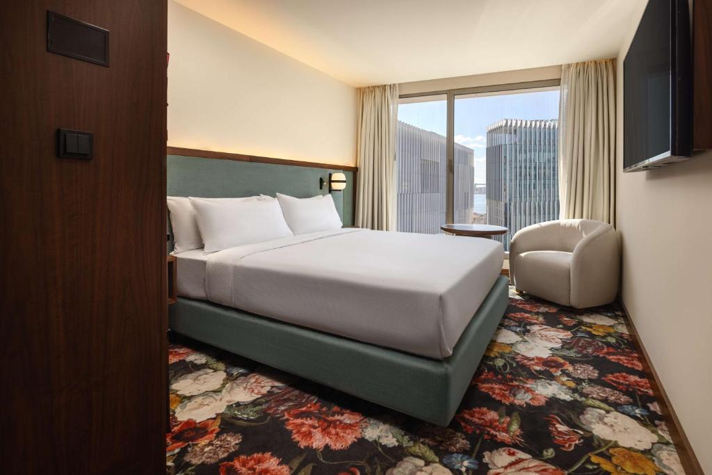 Double King Size Bed