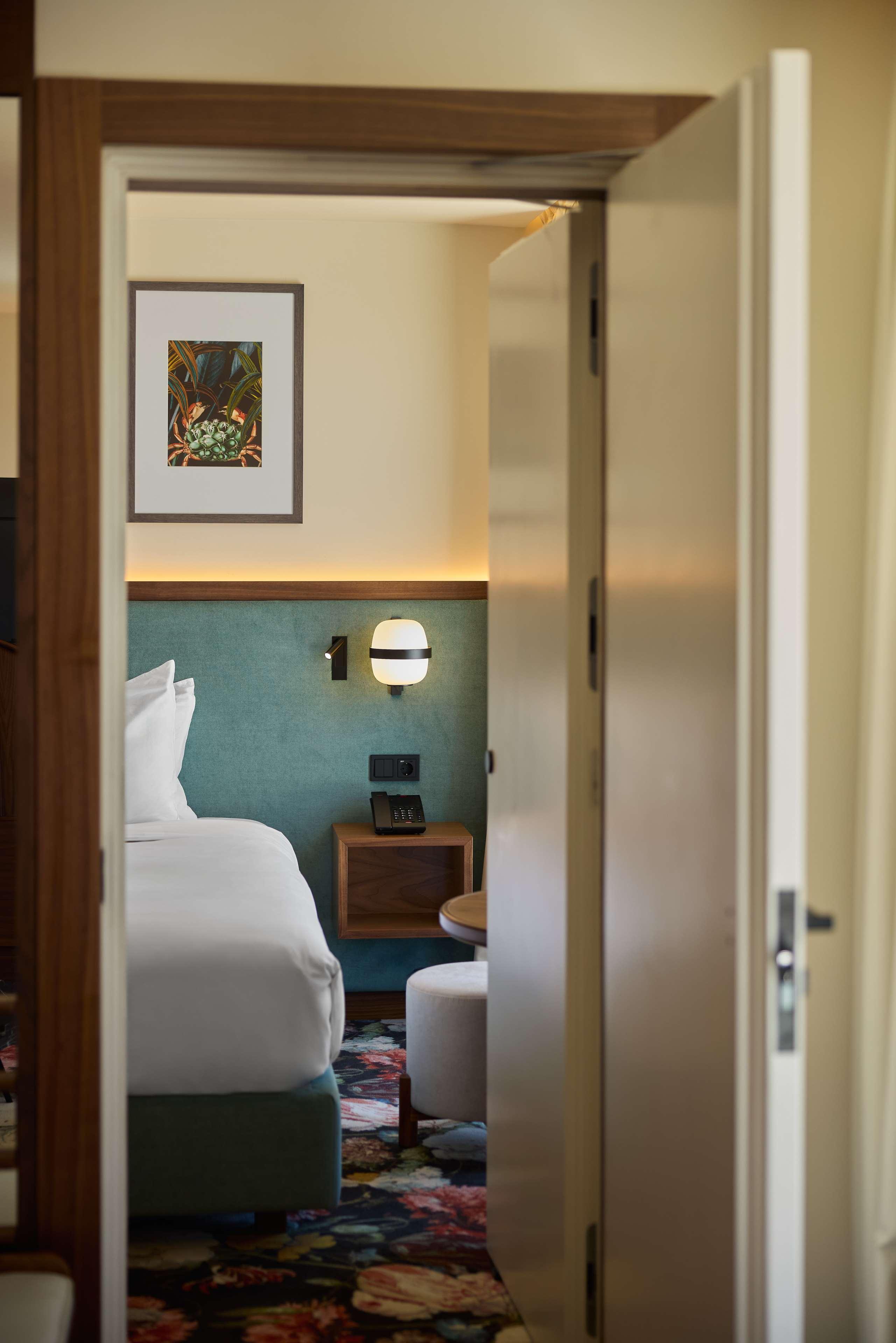 Family Room Connecting Room