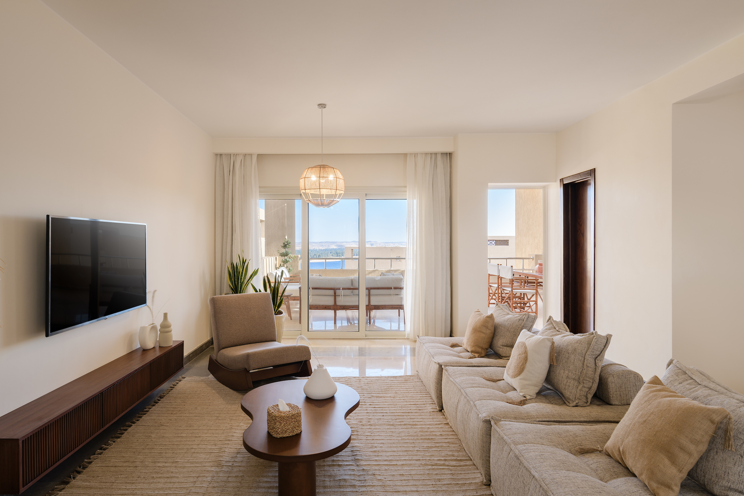 Villa Three Bedrooms Three Bathrooms