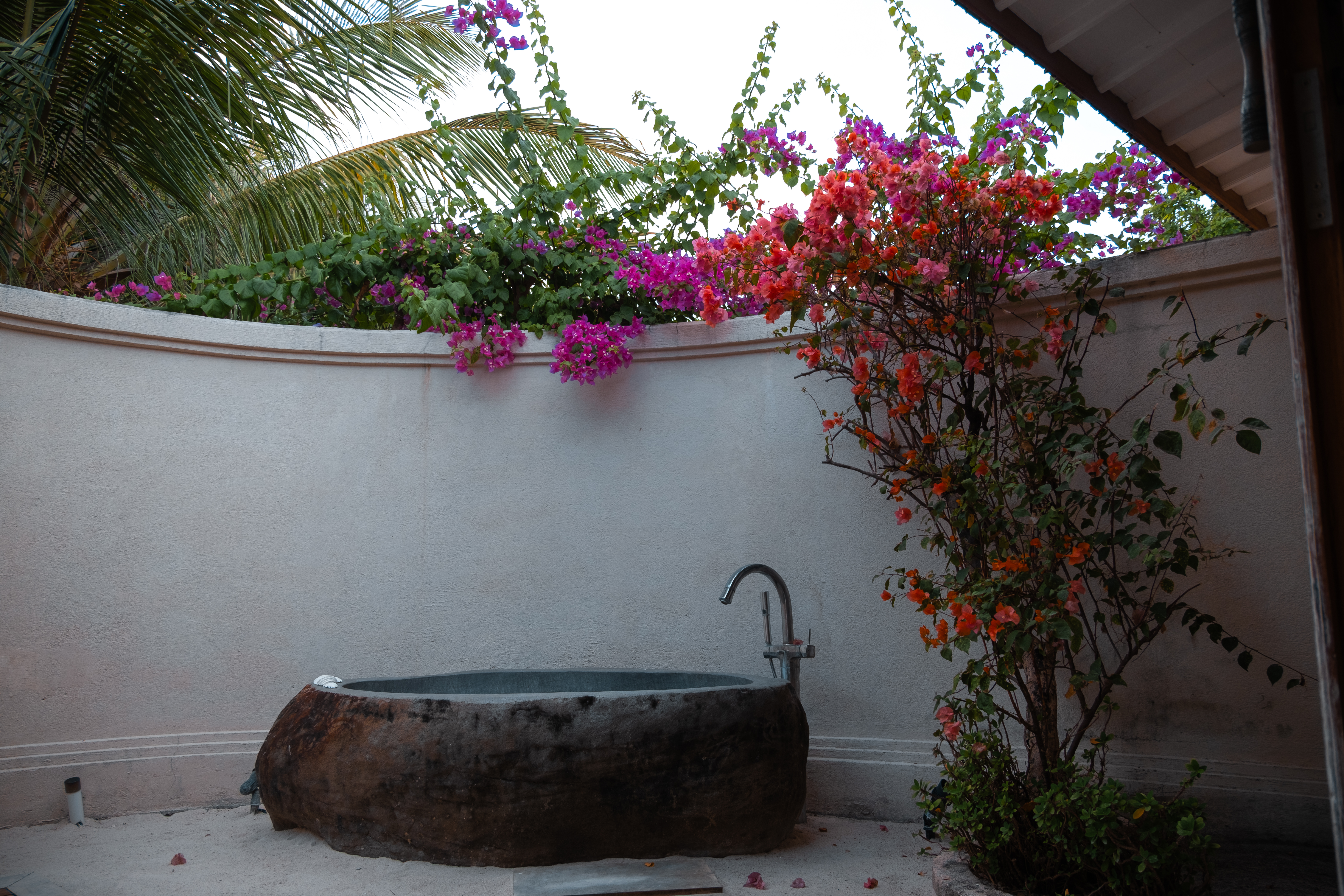 Villa Four Bedrooms with More Than Three Bathrooms