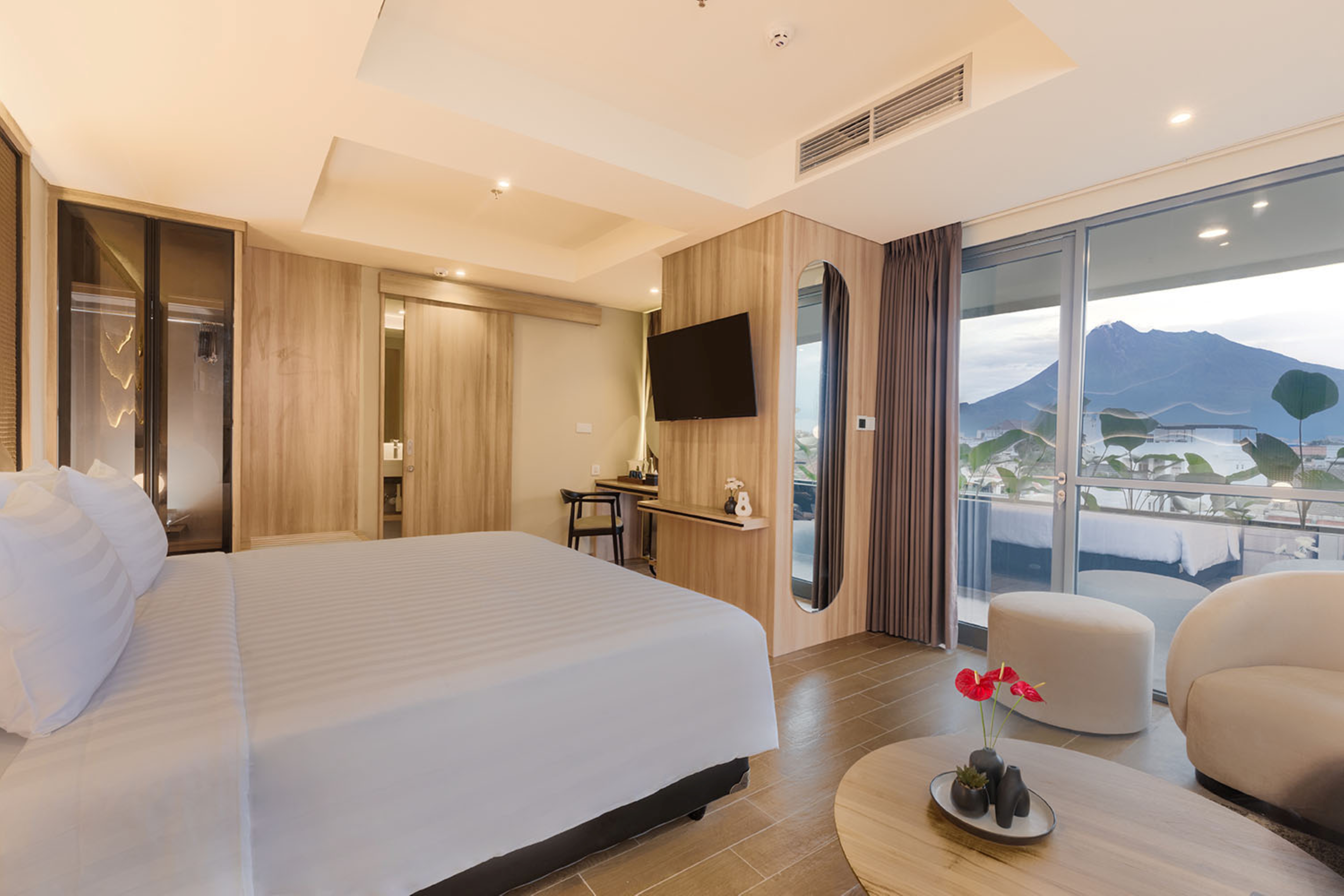 Suite Deluxe with Balcony