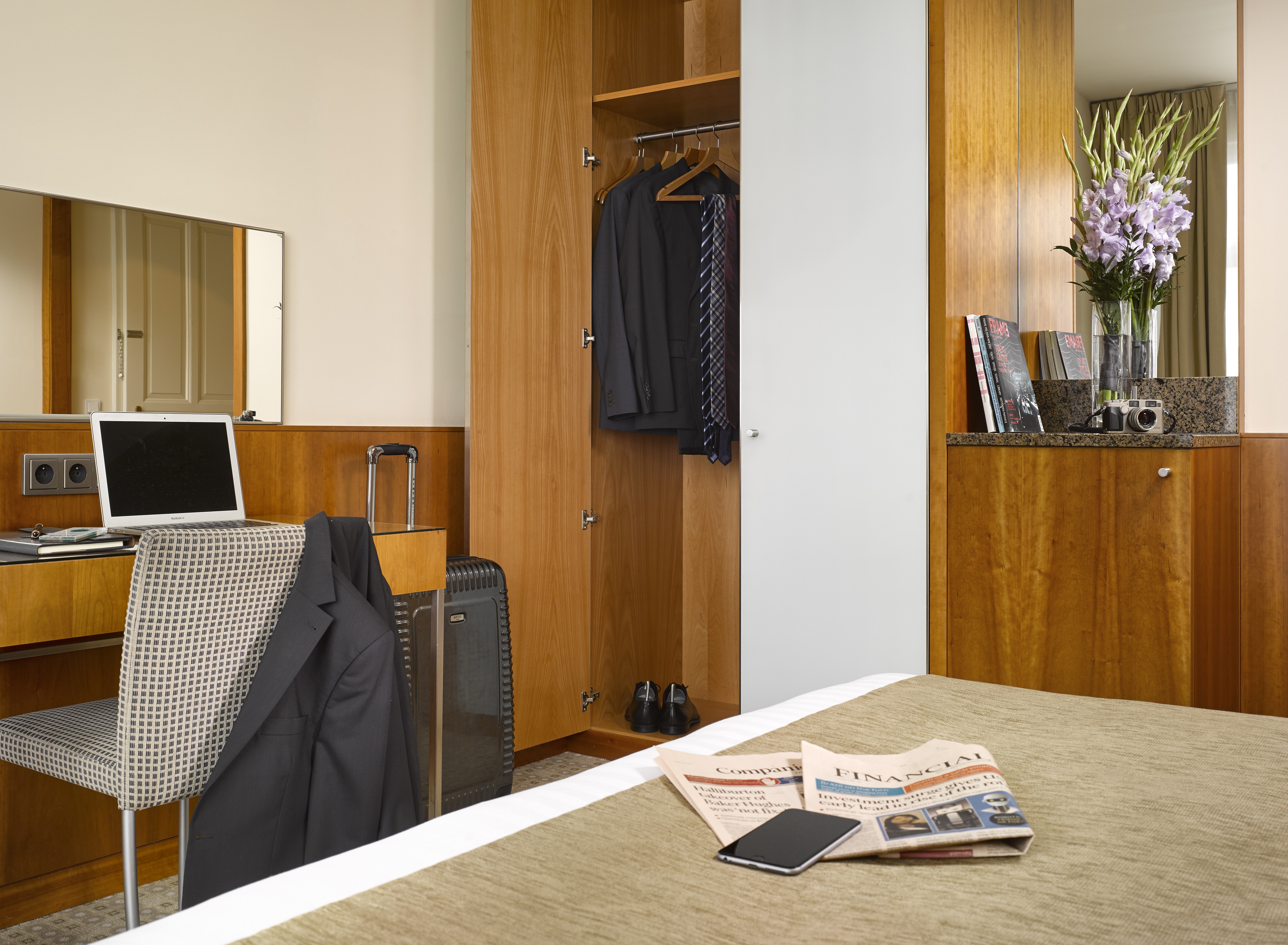 Double Single Guest Room