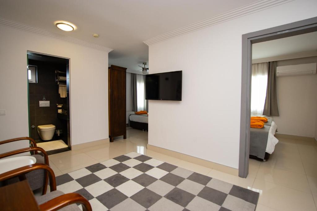 Family Room Connecting Room